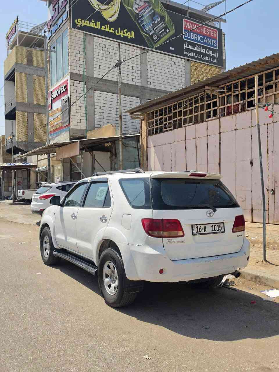 السلام عليكم سيارة للبيع النوع تيوته فورجنل مديل 2006 رقم قادسية بسمنه محرك وكير تبريد حداديه تخم تاير بصمه تشغيل عن بعد لايت زنون جاهزه 
السياره متجايه  مكان السيارة النجف الاشرف السعر 85 بيع او مراوس بسنتافي *********** النجف, العراق
