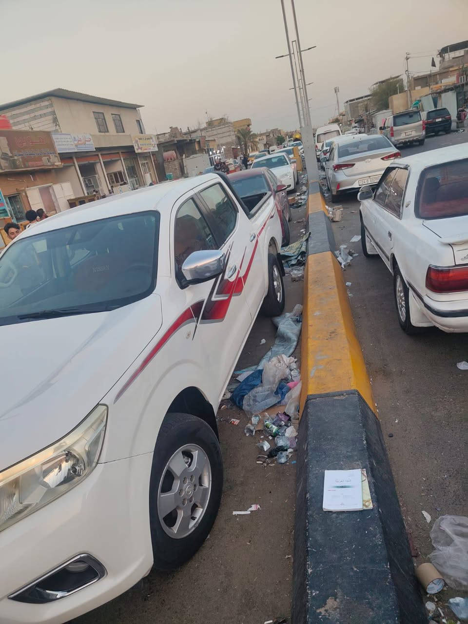 نيفاره موديل 17اوتماتيك بانزين رقم بصره مكينه وكير وحداده أو تبريد مكفولات عنوان البصر  سعر 137بيه مجال تصال أو واساب ***********
