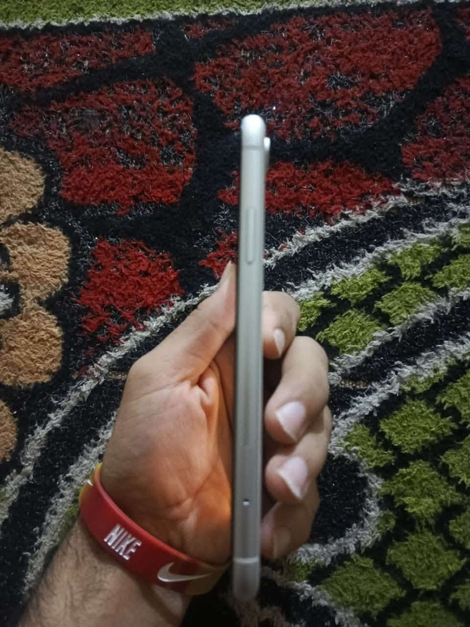 آيفون XR • ٢٥٦ • فيس ايدي معطل