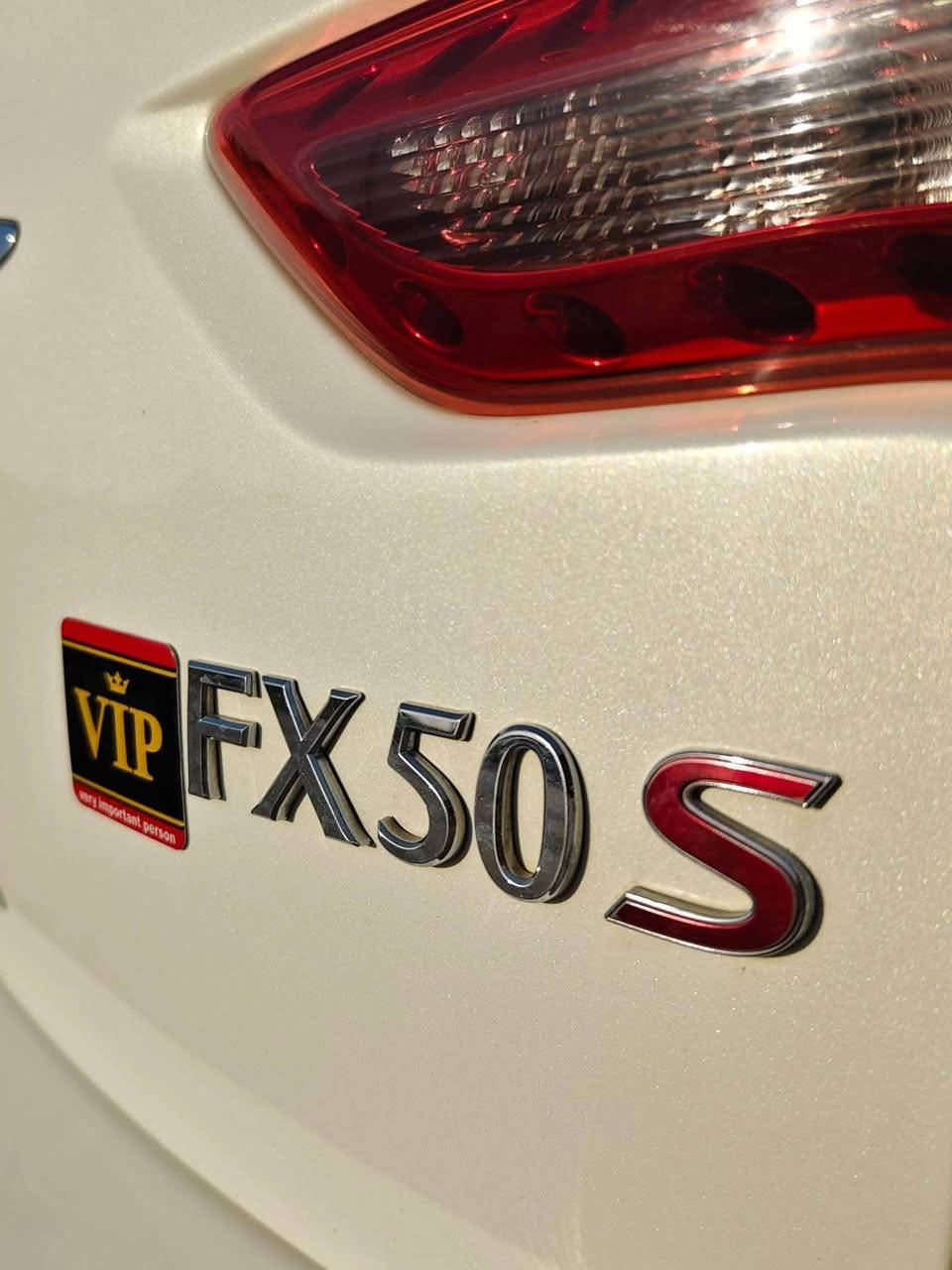 انڤنتي FX50
2012
8سلندر خليجي مكفول من الصبغ فول مواصفات ماشي 149الف Km
رقم بغداد رقم مميز تحويل مباشر هزه جديده 
بيييع او مراوس
عنوان بغداد 
***********
135بي مجال بغداد, العراق

