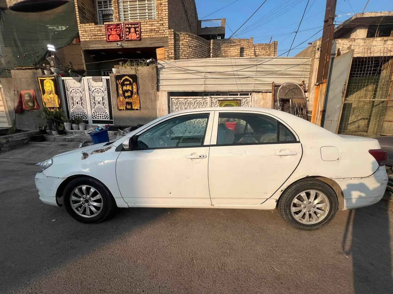 السلام عليكم 
Byd g3 2013  صدر يحتاج تبديل مكانهه بغداد وباسمي السنويه  سعر 37
للتواصل***********
