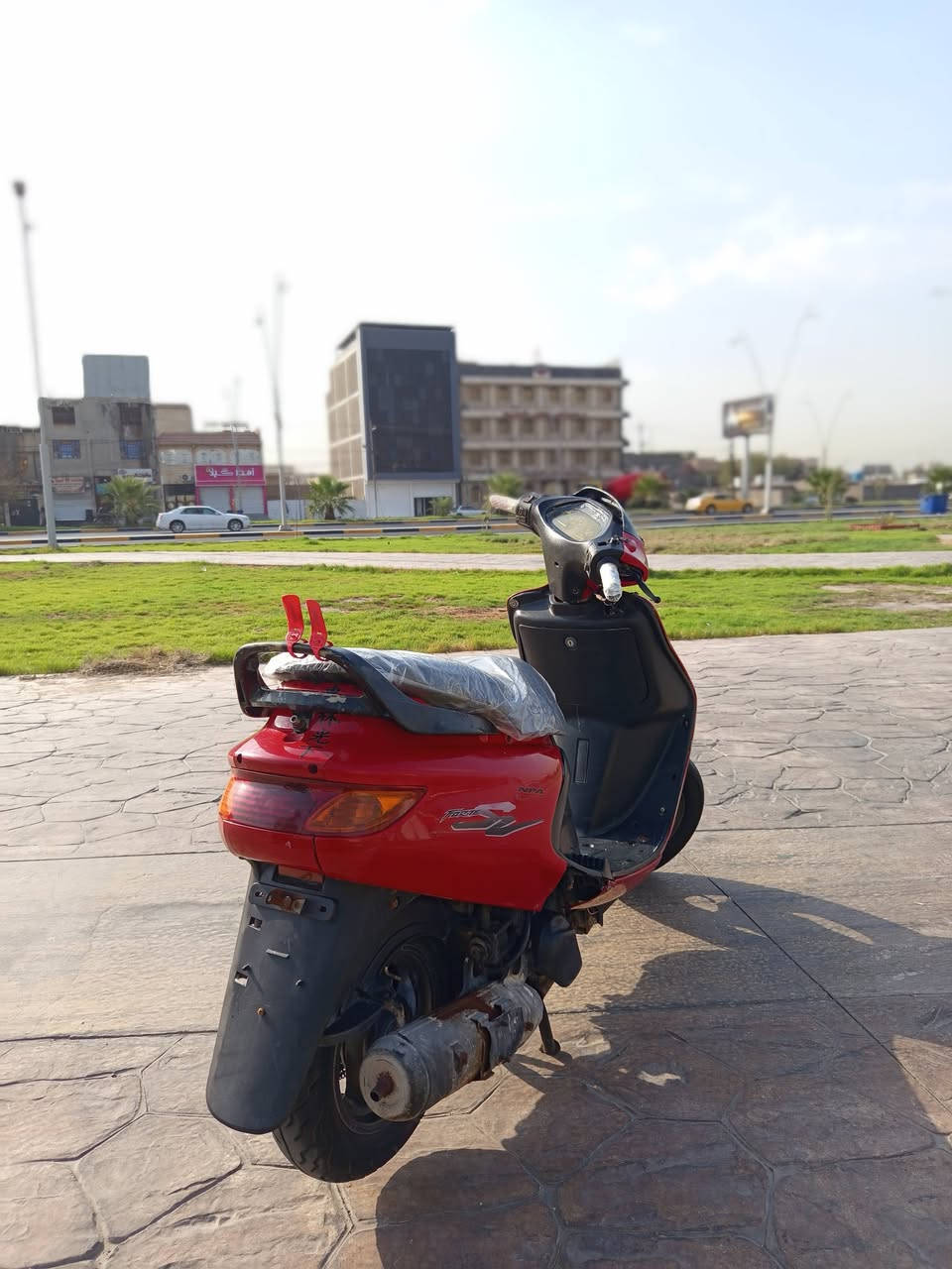 سلام عليكم دارجه فراشه للبيع فحل دراجه اي نفص مابيه هندر وسلف مال جناي مجفته مره وحده  وشرط غراض تايوان اصليه مو تجار وبلاديه مامبدل بيه أي شي بيه تراي وين ماتريد عليه شلعه تخبل العنوان البصره قبله ***********
