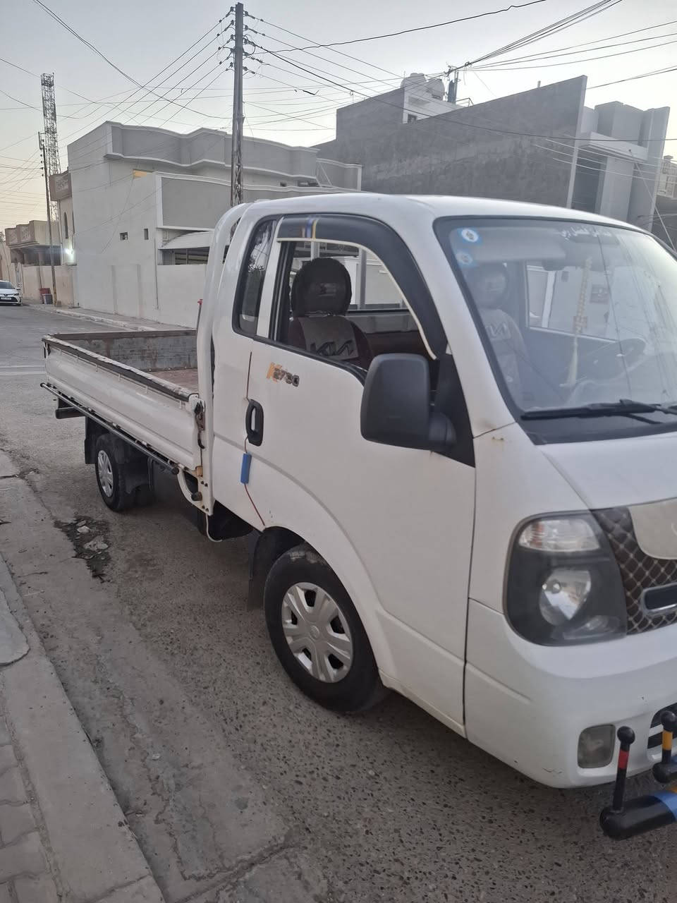 لبيع كيه قرده  رقمه واسط انكليزي محرك بيه خيط بخار بدون صرف٠ سعره ٩٨ وبيه مجال شويه مكاني بغداد المدائن ناحيه الوحده قرب مدينه بسمايه هذا رقمي *********** صاحب يريد تحويل ثاني يوم
