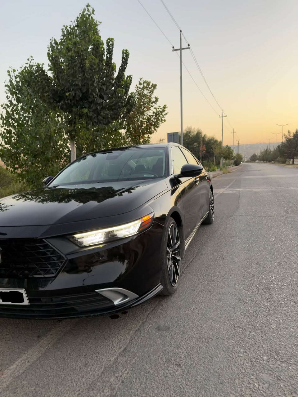للبيع – هوندا اکورد هایبرید اعلی فئە تورنك ٢٠٢٤ 🔥🔥
                               Honda Accord Hybrid Touring 2024
ماشیە 44 الف مایل 
لون اسود 🔥🔥🔥🔥
مرقمە کامل جاهز 

• محرك هايبرد 2.0 لتر اقتصادي جداً بالوقود

📄 تفاصيل السيارة:
• ارباكـات راجعة سيستم 
• السيارة بها الجاملخ الأمامي الأيمن صبغ فقط بدون دواخل
رقم شاصی 1HGCY2F88RA055545
📞 للمزيد من المعلومات:
***********
واتساب موجود
