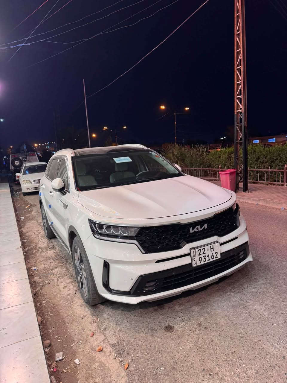 سورنتو موديل 22 كلش نضيفه فقط اصبعتين بارد سنويه عزه جديد السياره باسمي مكان موصل السعر 265 موصفتها حلوها وبيها بانراما وكشنات كهربائي ماشيا 11 الف سعرها 265 ***********
