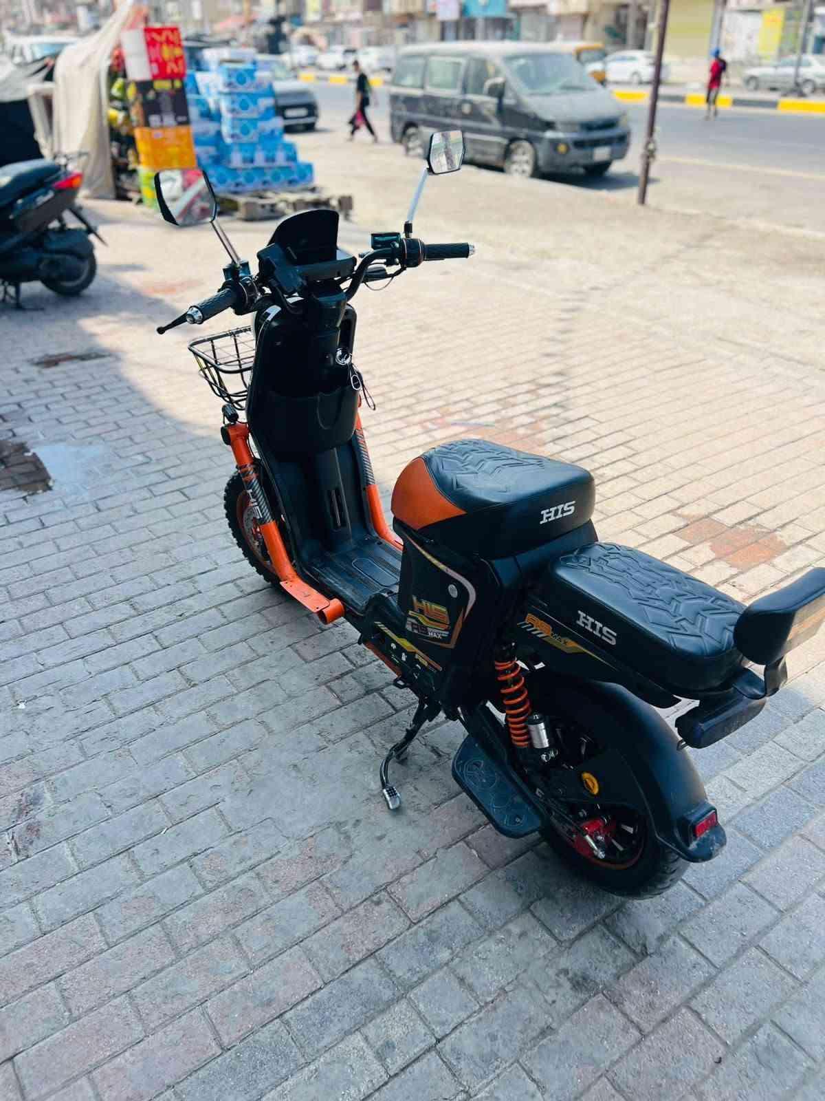 سلام عليكم عندي دراجه شحن x900جديده 5باتري جددد شرط الفحص دراجه حلوهبصمه وسويج
ملف2000 اشاير يمنه يسره دبل اشاره لايت عالي ناصي اضويه تحت دراجه يعني دراجه تخبل هورن باتريات جدد جدد دراجه مديل26 وحلوه ما صاله هواي 
مكاني بغداد مدينه الصدر رقم الهاتف***********
بيع مستعجل كلش كلش سعر 🤑375وبيه مجال لطيبين

