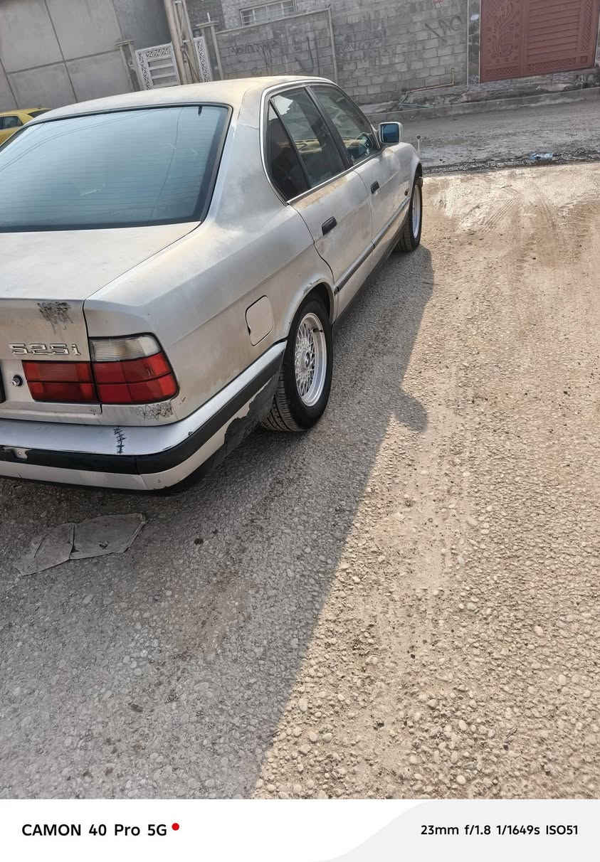 السلام عليكم بي إم 525سياره بااسمي رقم أربيل سياره مكفوله لا صبغ ولا ضرر بعدها شركه متوجده بلا موصل سنويا لي 2030للتواصل وتساب وخط ***********
