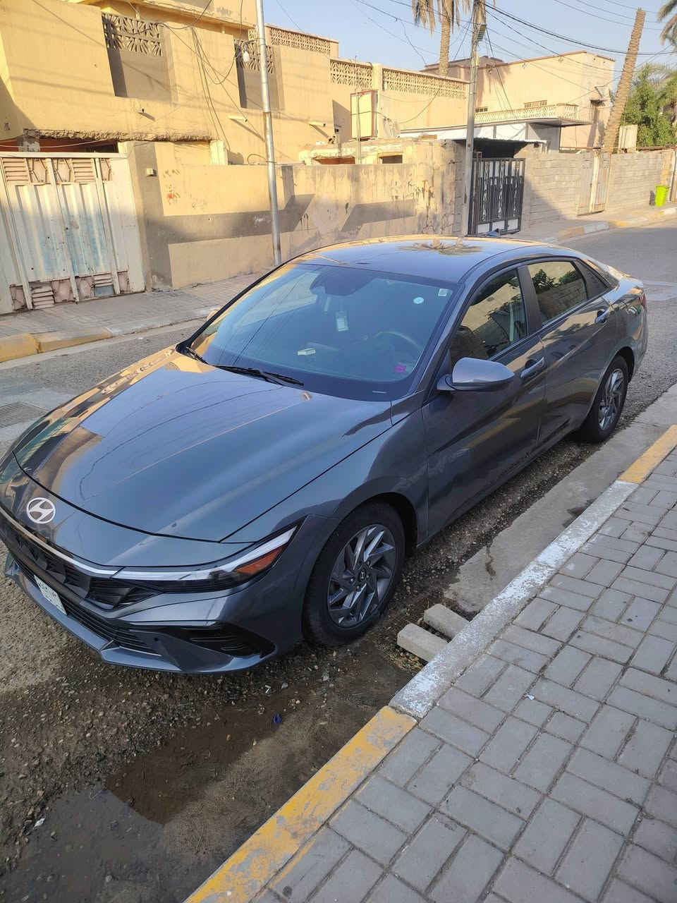 السلام عليكم
🚕 
هونداي ألنترا للبيع
موديل 2024 
مواصفات نصف فول 👌 
بصمة
وبصمة ابواب
تحكم ستيرن
رادارات امامية وخلفية

🗨️ داخله كتاب شهداء دخول جديد وكاله عامه مطلقه
مسجله وكامله
مكان السياره :الرمادي شارع ١٧ قرب مجسر الزيوت
صور الحادث مرفقه
رقم الهاتف ***********📞
