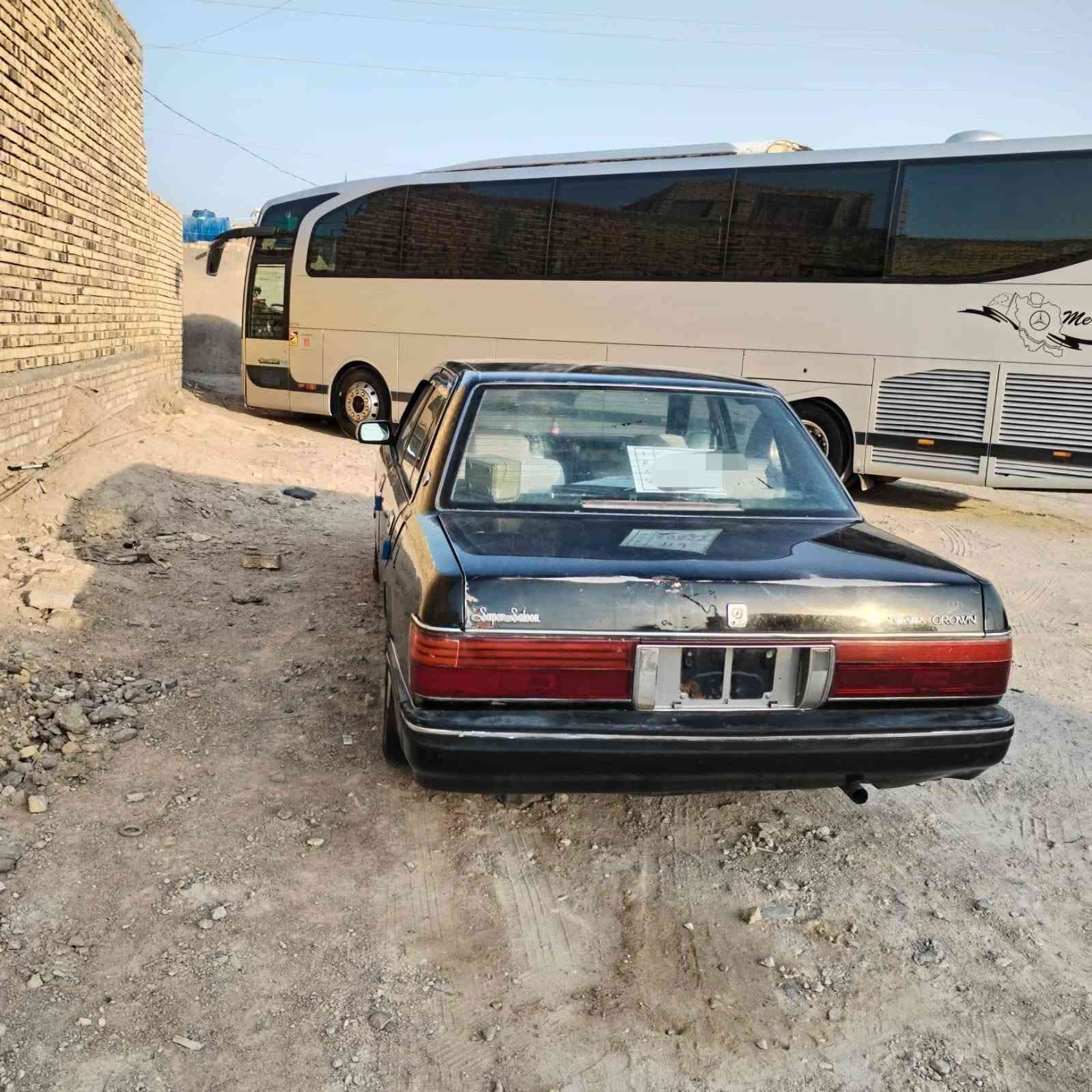 السلام عليكم سيدان للبيع مديل 1992  سياره كير مكينه حداديه خير من الله تخم تاير جديد رقم بغداد نكليزي تحويل مباشر الاستفسار اتصال على رقم*********** مكاني ناصريه
