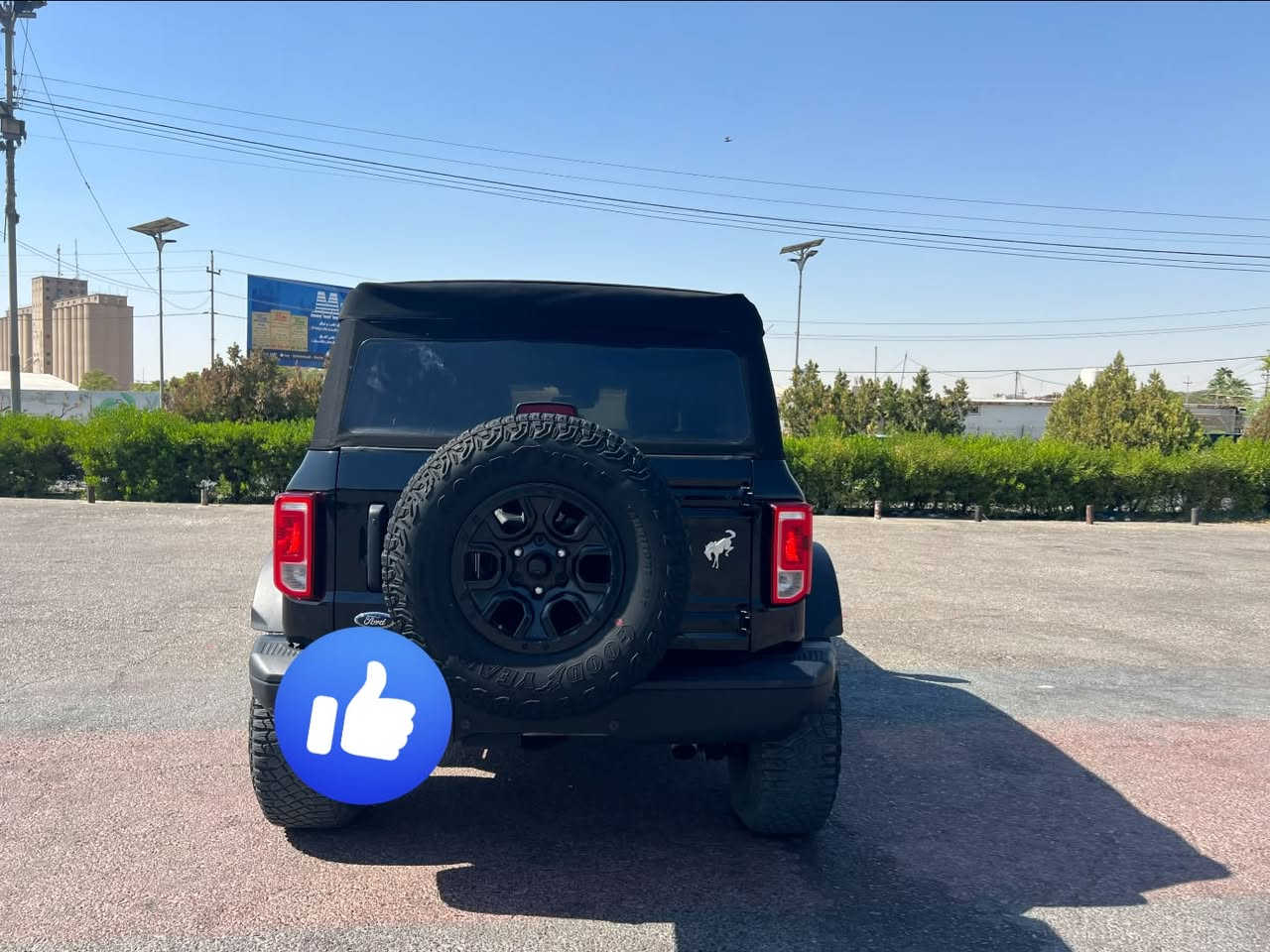 للبيع فقط 
فورد برونكو ٢٠٢٤
مواصفات بلاك دايموند
سياره لون اسود قليل بالسوك
محرك ٦ سلندر ٢٧٠٠ توربو 
شاشه جبيره 
مودات قياده / سبورت / ايكو / صحراويه/ جبلي
٤ دكم 
٦ دكم تحكم لايتات بالسقف
رادار خلفي + امامي 
حساس خلفي
ابواب بصمه
كشن جلد و كهرباء 
دعاميه مبدل رابتر حديد
لايت و بروجكترات ليد
سياره بيها بنيد مصبوغ + شبر تعديل بالجاملغ امامي
راديتر و مروحه و بوابه كله بلادي مبدل
شرط كير محرك كهربائييات 
سحبه خفيف بالشاصي بدون لحيم و صبغ
سياره كاتي تترقم اربيل
فحص و هزه موجود فقط باقي ترقيم

كلشي موجود بالتفاصيل صور حادث و صور هسه
مكان اربيل
***********
خابر و تدلل
سعر ٢٨٨ و مجال قليل

نص مكتوب في الصور:
- 3:35
- LTE
- 11 / 14
- 1:1
- bid.cars - Private
- 3:35 LTE 12 / 14 1:1 bid.cars - Private