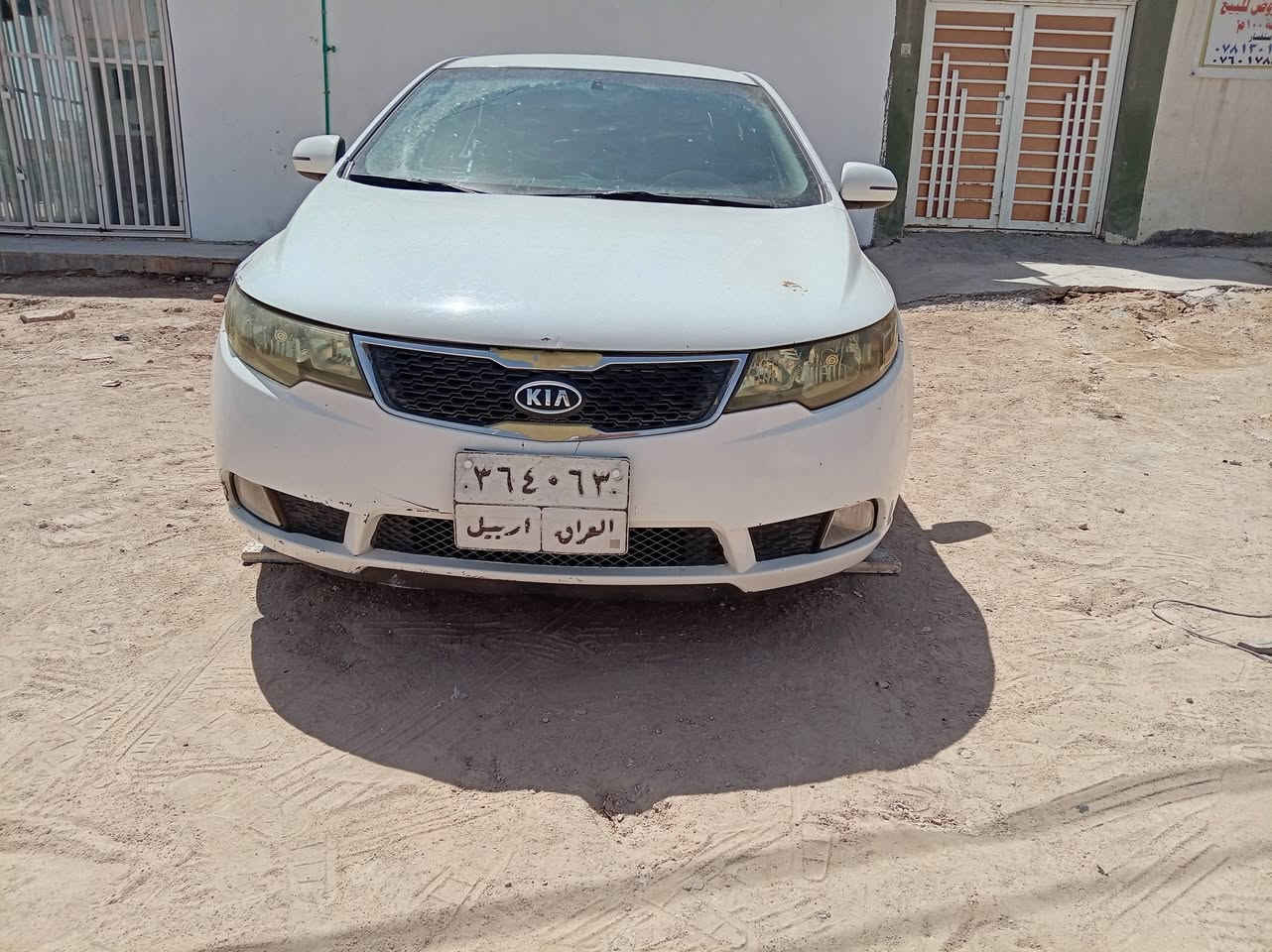 سلام عليكم سيراتو للبيع 2013 مكفولة كفالة عامة ماعدة بارد بجاملغ الامامي وضربة خفيفة بجاملغ الخلفي مامعدلة على بارد مواصفات نص فول مكاني نجف والاستفسار على اتصال او واتساب ***********
