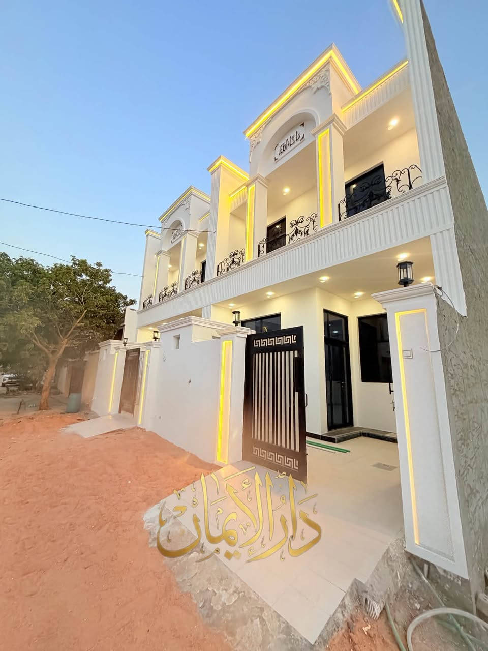 🏠🏠🏠🏠🏠🏠🏠🏠🏠🏠🏠 
بسم الله الرحمن الرحيم 
العنوان الانبارفلوجه 
فرصه ذهبيه وبسعر مناسب جدا بيع سريع
للبيع مشتملات  عدد 2في حي الأمين مربع ال 16نافذعلى شارع 40مجمع البرديني  المشتملات طابقين شغل درجه أولى فول سيراميك وأرضيه بورسلين أضلاع مفصوله بناء 2026 كل مشتمل يتكون من كراج وصحيات خارجيه واستقبال ومطبخ وصاله وغرفة  عدد٣ وحمام ومناور عدد 2وبيتونه 
🌴1️⃣التسلسل📠/164
🌴2️⃣مساحه🏚️/125m
🌴3️⃣الواجهه🏫/6.25m
🌴4️⃣النزال⛺/20m
🌴5️⃣الشارع🛣️/10 متر 
🌴6️⃣المرقم/16667
🌴7️⃣اقرب نقطه داله /قرب شارع 40مجمع البرديني
🌴8️⃣خدمات🏞️/ ماء وكهرباء 
🌴9️⃣السعر/120 وبي مجال للمشتمل الواحد 
🌴🔟 
📜نوع الملك / طابو ملك صرف 

 🌴🌴🌴ادارة مكتب دار الايمان للعقار 🌴🌴🌴

⚫للاستفسار📞📞 
☎وسام العيساوي 
***********(الواتساب)📞
***********📞  

     🌴لا نتعامل على المصرف العقاري🌴
_______________________________________
1️⃣●اسعار 💵العقارات المعلنة في مكتبنا تُحدد من قبل البائع 💸صاحب العقار وليس المكتب والسعر قابل للتفاوض بين البائع والمشتري📜 

2️⃣●⌛نتميز بعدم رفع سعر العقار من قبلنا ونجمع البائع🌴والمشتري وجهاً لوجه لغرض الاتفاق📝  على السعر النهائي 👍 

3️⃣●🌴قضاء الفلوجه/حي الشهداء شارع ستين 60 قرب نادي الصمود Fallujah, Iraq اذا عندك عقار تريد تعرضه للبيع او تريد تشتري عقار 

4️⃣🌴فقط ارسال المعلومات  على الواتساب او الاتصال على هواتف المكتب .. 

☎️نستقبل هواتفكم على الارقام التاليه 

☎️ابو عبدالله العيساوي 
*********** (الواتساب) 
***********
☎️***********
@ابرز المعجبين
