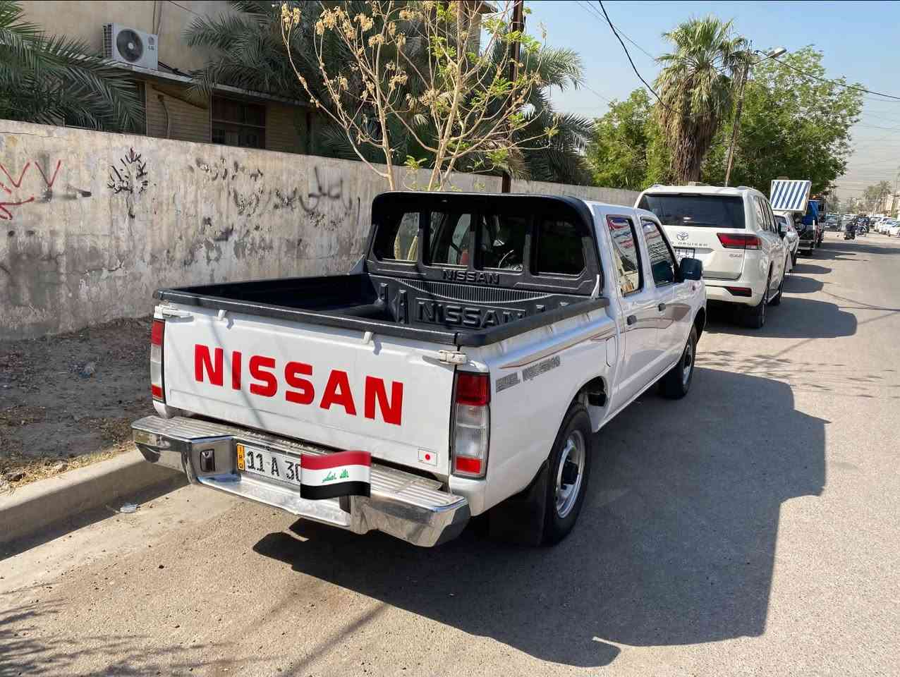 السلام عليكم 
بيك أب نيسان دبل قمارة موديل ٢٠٠٩ رقم بغداد انكليزي بأسمي هزة جديدة جاهزة ميكانيك ١٠٠٪؜ تبريد طخم تاير جديد بيها مكانات بارد بدون صبغ بيها تكحيل بالقمارة لان جانت متروكة مكفولة من الحادث تجي تشوف بعينك وتقتنع رجاءاً بياع شراي لتعب نفسك ابيع واحول ثاني يوم ماانتظر تروح تبيعها السعر ١٢٠ للاستفسار الاتصال على الرقم ***********
