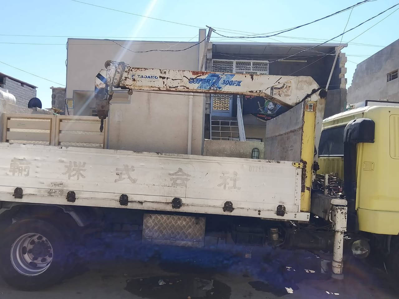 السلام عليكم
كرين فوسه كرستال 8 براغي فحل
كرين تادونه 3 سلايت عدل 
بل سنويه كرين 
رقم الماني بغداد
السياره اب اسمي تحويل ثاني يوم 
شاصي عريض 
للستفسار *********** علي كمال غير متواجد علفيس
