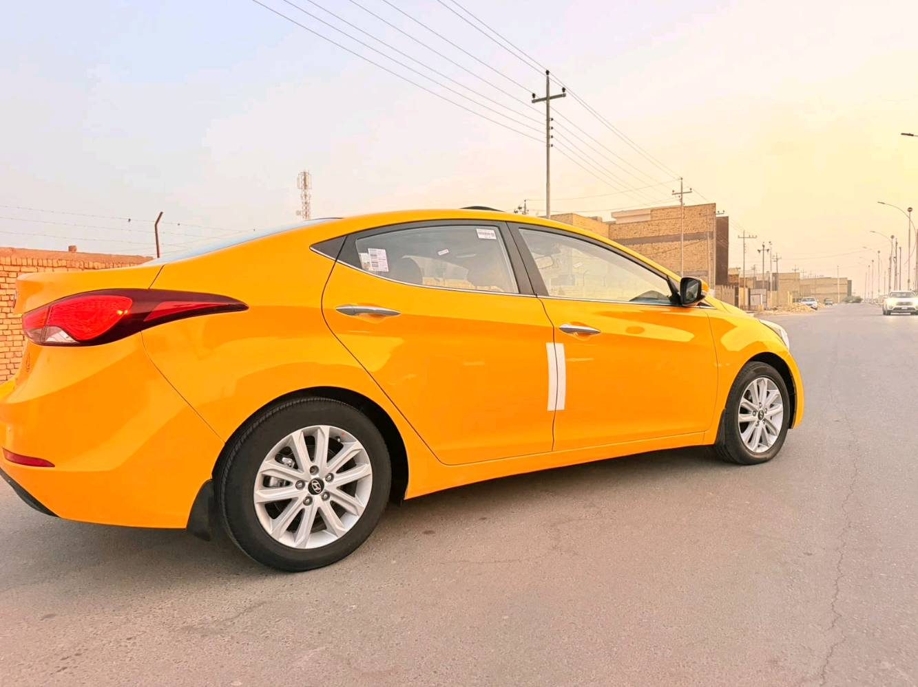 .إي تمام، عدلتها إلك 👇

*محرك 1800 DOHC الدوش الأصلي المرغوب 🔥*

هاي الكليشة النهائية المعدلة:

---
*للبيع النترا 2016 خليجي - فول*

مكفولة من الضربة والتبديل والفتح كفالة عامة
*محرك 1800 DOHC دوش* مامفتوح شرط الفحص
تحكمات جهتين - تبريد قطعتين
شاشة + كاميرا - دوشمة النحلة
نظام 3 قيادات - نظام ECO

السيارة جاهزة من كلشي:
منظومة تبريد جديدة - حدادية جديدة
طخم تاير كله جديد - صبغ جديد
سنوية باسمي 2030 ومصفرة غرامات

السعر 115 وبيه مجال
المكان: ناصرية - المركز
المكلف: ***********
---