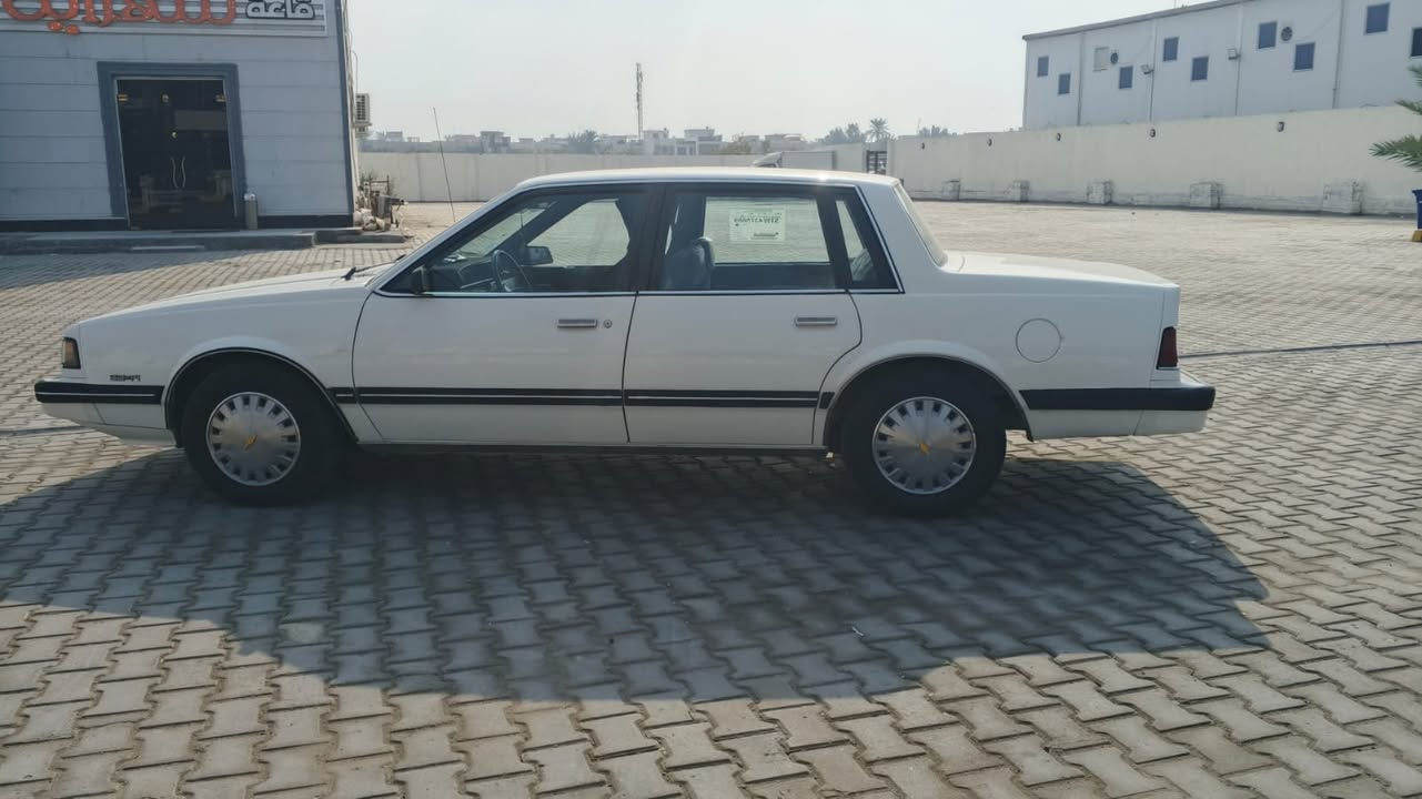 سلبرتي موديل 1989 رقم بغداد
السيارة باسمي و بحالة جيدة 
نواقصها التبريد بي ليك
اذان محرك خالعة
باقي السيارة جاهزة
السعر 44
*********** 
متواجد واتساب بغداد, العراق
