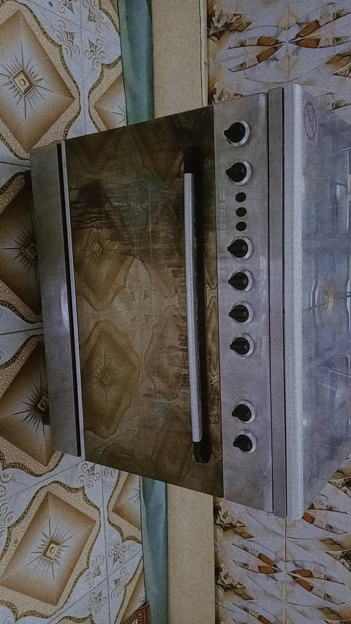 طباخ فريش مصري خمس مشاعل شغال وافرانه شغاله ناره زركه مكانه ناصريه ***********
