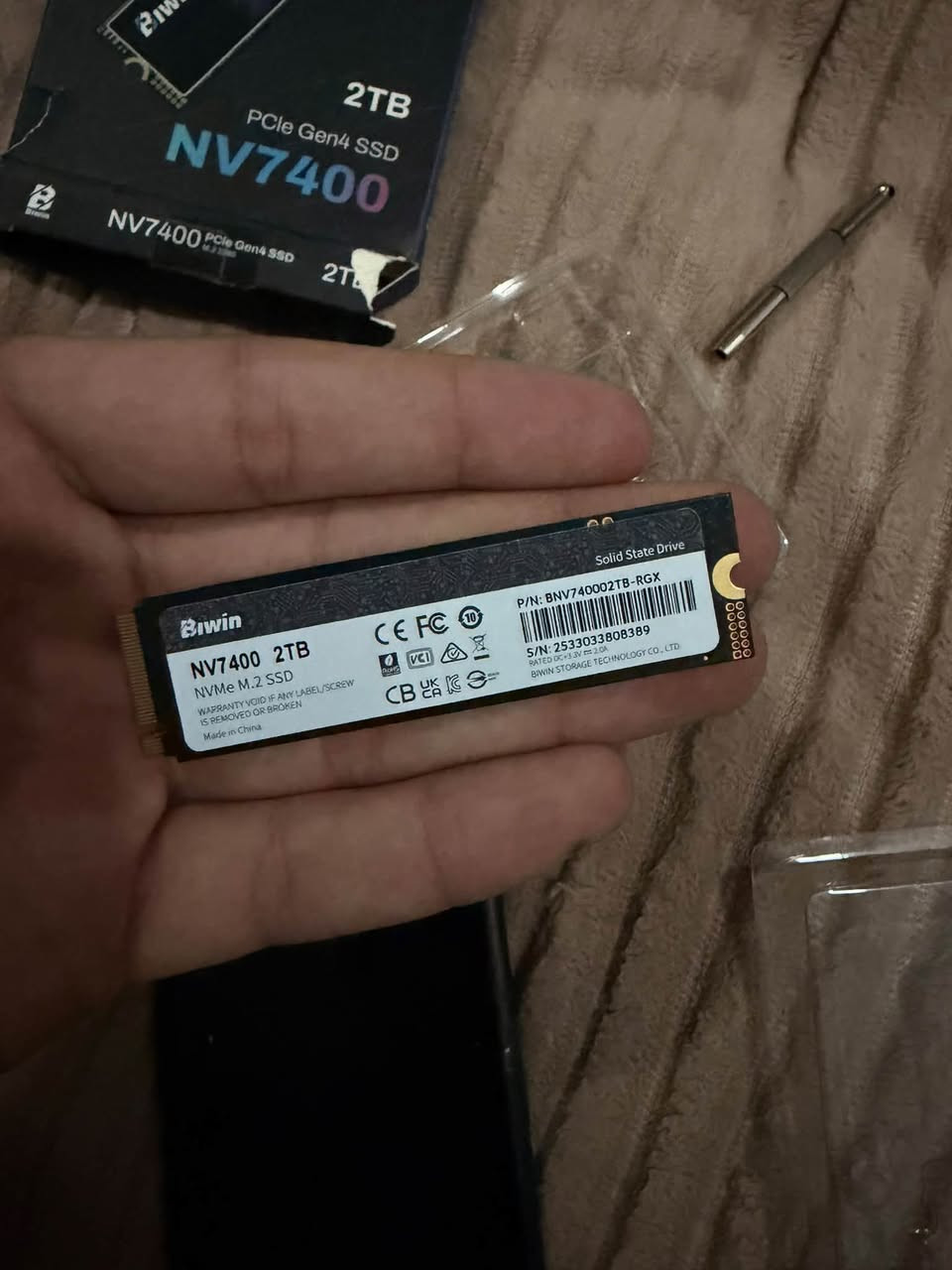 ssd m.2 
2tb 7400 speed
السعر 325 
جديد غير مستخدم
