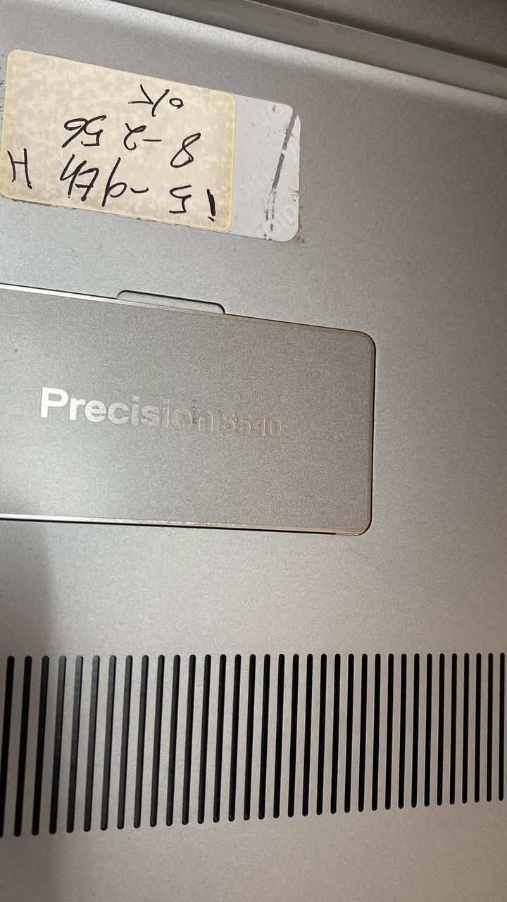 لابتوب ديل برزشن
كور i 5  الجيل 8  H  بي فيس ايدي بصمه 

حجم 15 

رام 8 

ssd 256 

تواصل وتساب فقط 

***********
