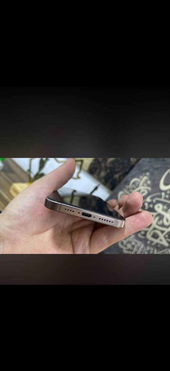 آيفون ١٦ برو ماكس • ٢٥٦ • بطارية ٩٠٪