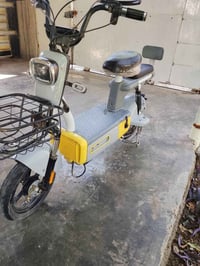 دراجة كهربائية • بطاريات جدد • قفل