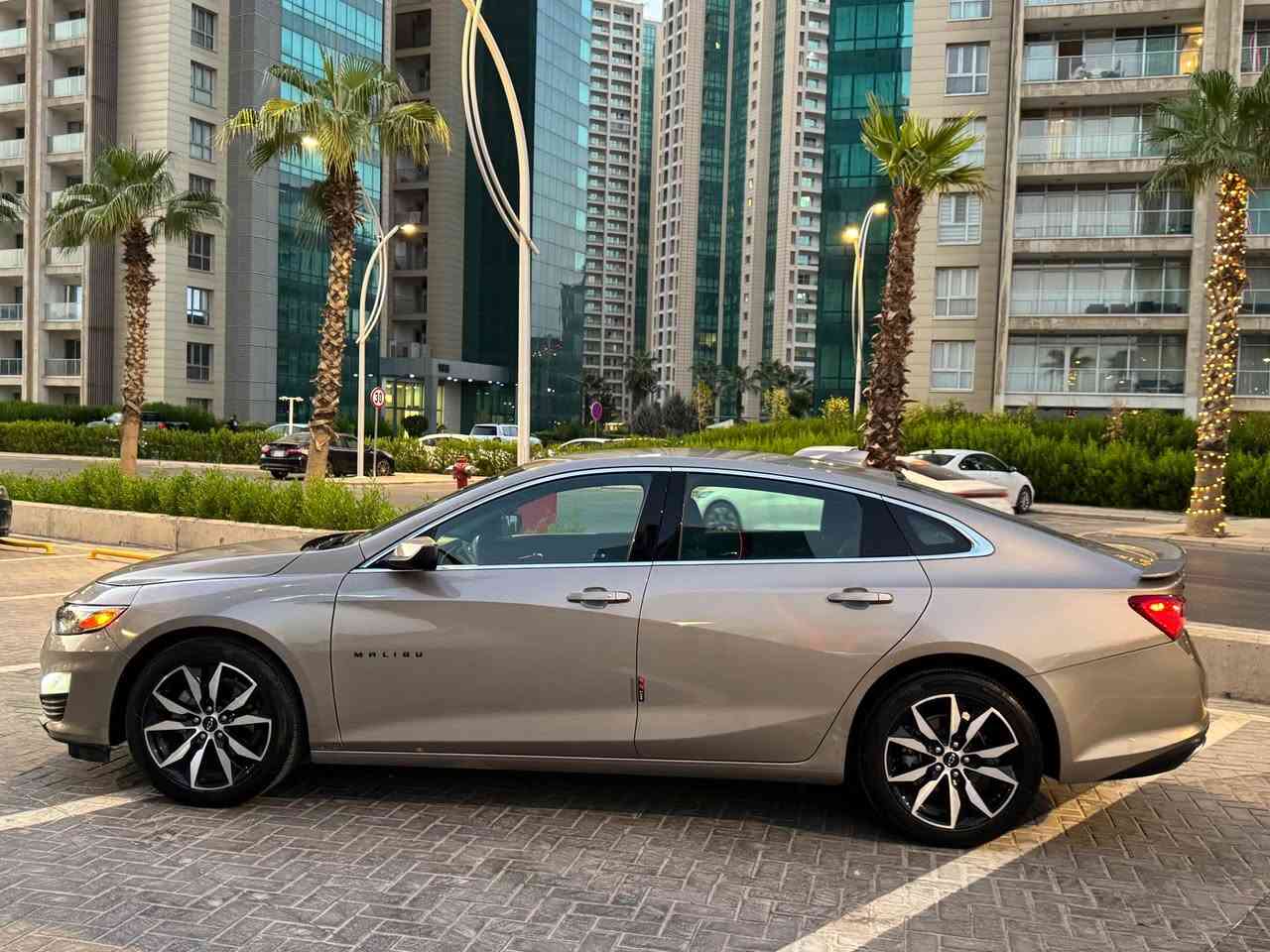 Chevrolet Malibu 2024
ماشاللة سيارة زيرو

مواصةفات RS
ماشى 3000 
شاشة كبير بسمة شغال

رادار كوشنات كهرباى
كاميرا حاسة خلفى
ويل كروم كبير بيلادى

محرك 1.5 توربو

سيارة بجم وخلف كپس 
ارباگات كل سليم %100 بيلادى ما طاق

بس جاملغين سبغ شفت رقم شانصى
سيارة مابى نقص جاهز 
رقم كاتى شرط ترقيم شيمالى
عنوان اربيل
سعر بلاش 119 
***********
*********** أربيل, العراق
