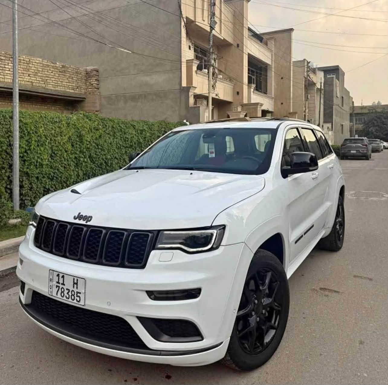 السلام عليكم
جيب مودييل 2019 s خـليـجـي اس للبيع فقط  مابيها صبغ الي بيها  تكحيلات كارت وبارد باكثر من مكان
رقم بغداد
فول مواصفات عدا الرادار الأمامي 
ماشيه 83 ميل  
مكينة  3600 6 سلندر  
فورويل بارنوما فتحة  
 سقف بانوراما 
 كشنات جلد اسود واحمر  + كهرباء
تدفئه + خزن ٣ وضعيات 
 نظام النقطة العمياء 
 ويل حجم 20 بلادي سبورت 
 3انظمة قيادة 
تشغيل عن بعد  مري كهرباء 
 مرايا متحسسة للضوه العالي 
بخاخات لتنضيف اللايتات الامامي
 نظام تشغيل واطفاء المحرك اوتماتيكي
للتوفير وعدم صرف الوقود عند الايقاف 
 ستيرن كهرباء + تدفئه ستيرن 
حساسات خلفية امامي

مكان السياره بغداد
للاستفسار السعر 290
 ***********
