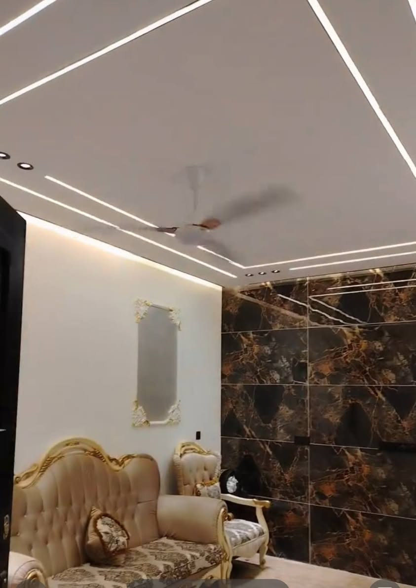 السلام عليكم
بيت للبيع في منطقة العبيدي الرئاسه طابو صرف

مساحه في السند ٧٥ واقع حال ٩٣ متر

يتكون من طابقين ونص ٣ غرف 

قرب الشارع العام مقابل التربيه القديمه

يقع في المربع الي بين شارع 20 وشارع 15

البيت امامه تشجير مسيج كامل ١٨٠ متر

بناء حديث جدا... درجة أولى 

رقم الهاتف ***********
