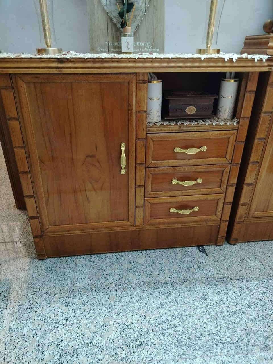 السلام عليكم غرفه للبيع صاج عراقي شغل درجه اولى غرفه جديده للتواصل على الرقم ***********
