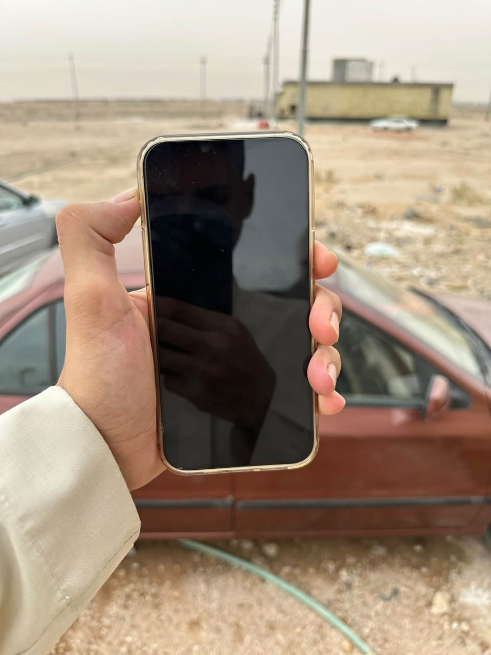 آيفون 13 برو ماكس • بطارية ٧٦٪ • كاميرا بحاجة تبديل