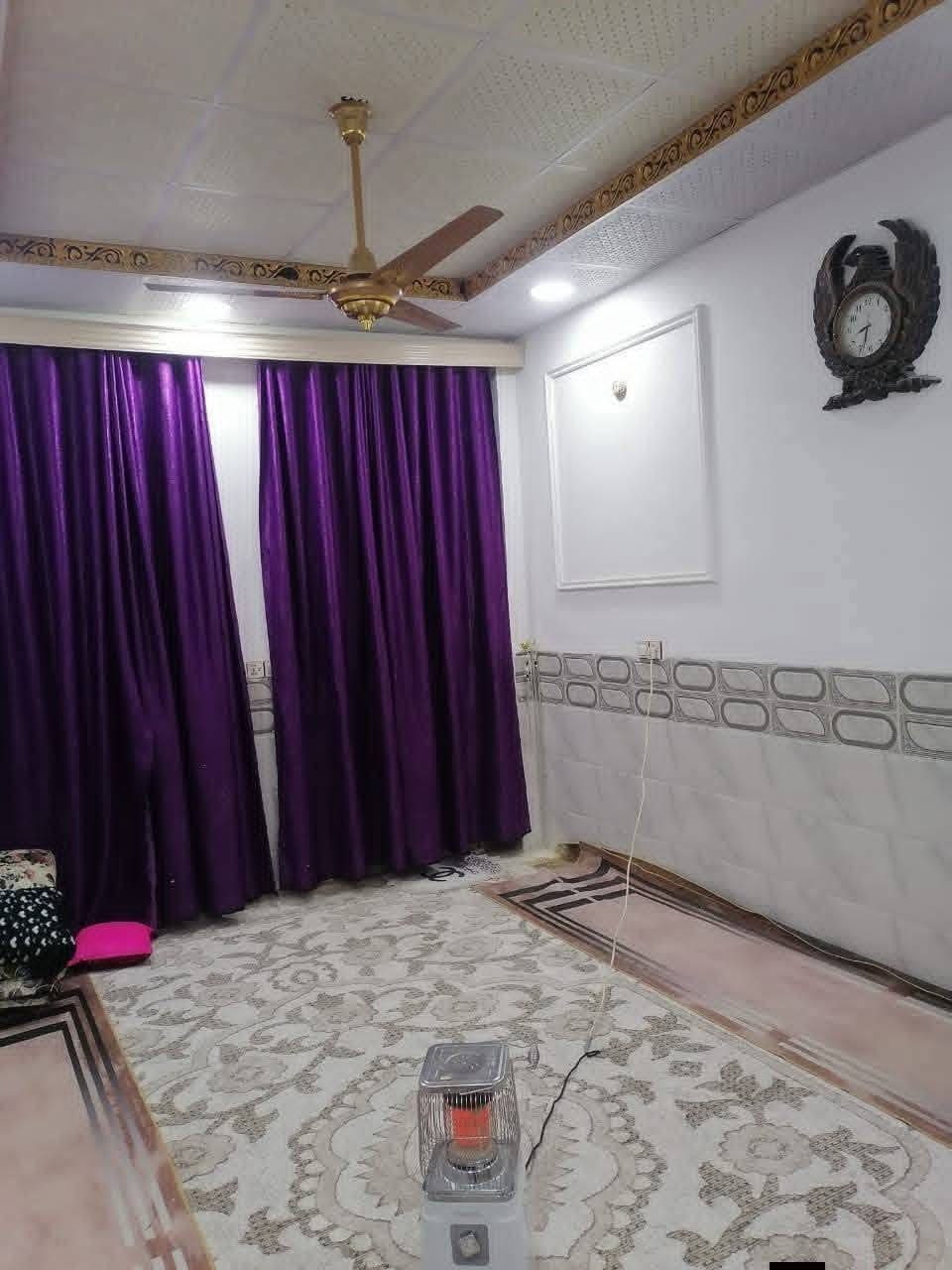 بيت 100 متر بل خط اول شرط
سعره 39وبيه مجال بلاش 
موقعه... شارع المطار شارع الصب بلنجف الاشرف عمود 325 بيت جناي رقم التواصل ***********
ماء وكهرباء واتبليط الحد باب بيت طابو زرعي سند 25
