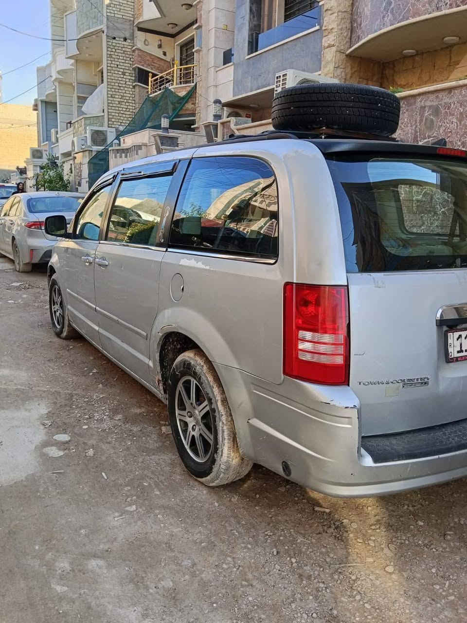 السلام عليكم دوج كلايسر 2008فول مواصفات 4كشنات تدفئه وتبريد 3 قطع بردات كشنين الاماميه كهرباء شاشه عطلات تلفزيونات قماره مسجل اندرويد كامره حوادث وكامره بك كشنات بلع وابواب وصندوك كهرباء وجام كهرباء وتشغيل عن بعد ومنظومه غاز وكير ومحرك مكفولات رايدهه 97 وبيه مجال ***********ابو دان
