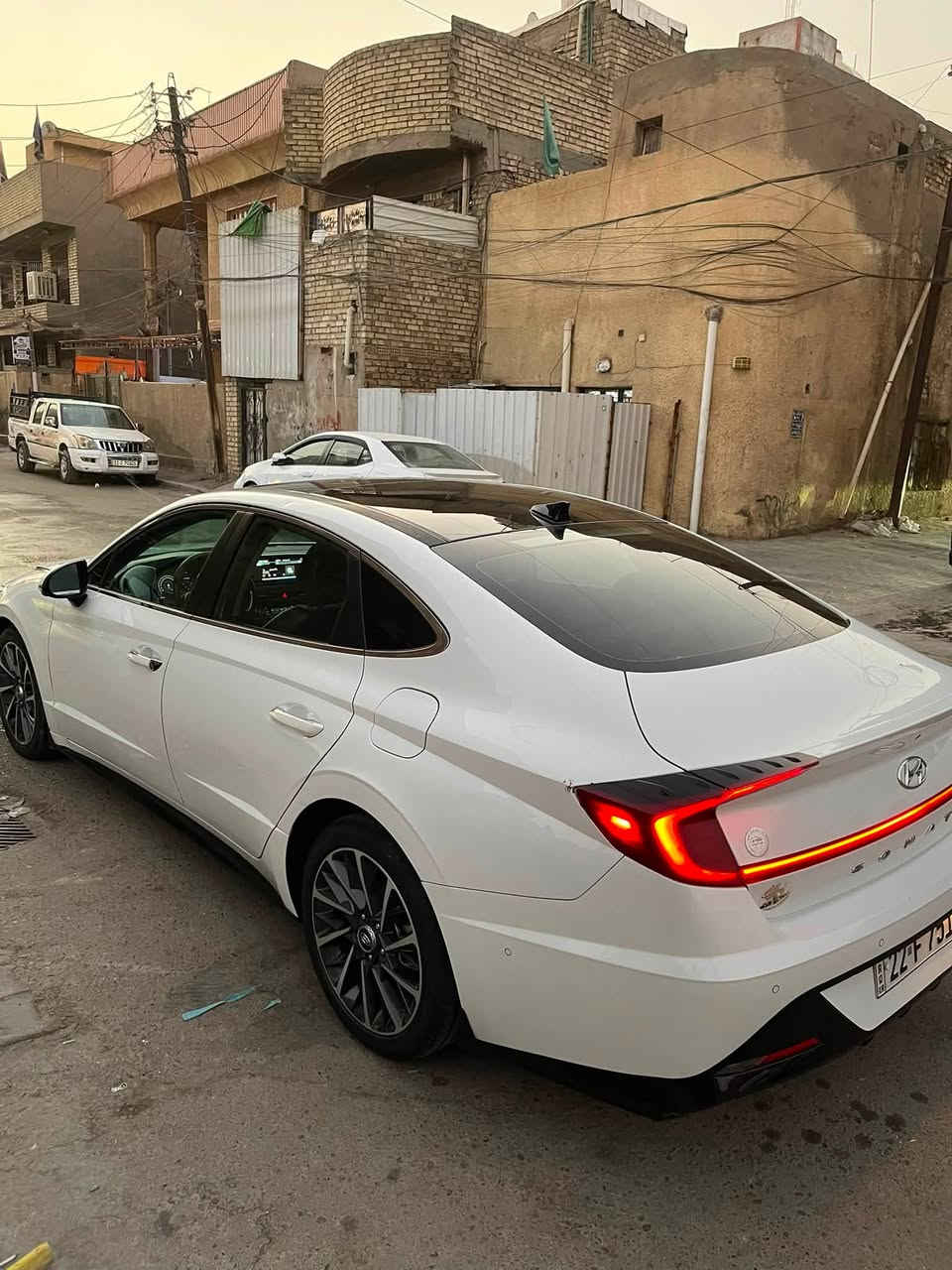 السلام عليكم
سوناتا  2021
سيارة فول مواصفات بنوراما 
سيارة ضررها مثل ما موضح بصور الحادث
من امريكا سيارة دون صبغ 
ومكينة مفتوحة 
تحوليل مباشر 
مكان بغداد الجديدة 
السعر/150 $ وبيا مجال 
- [x] للتواصل/***********
