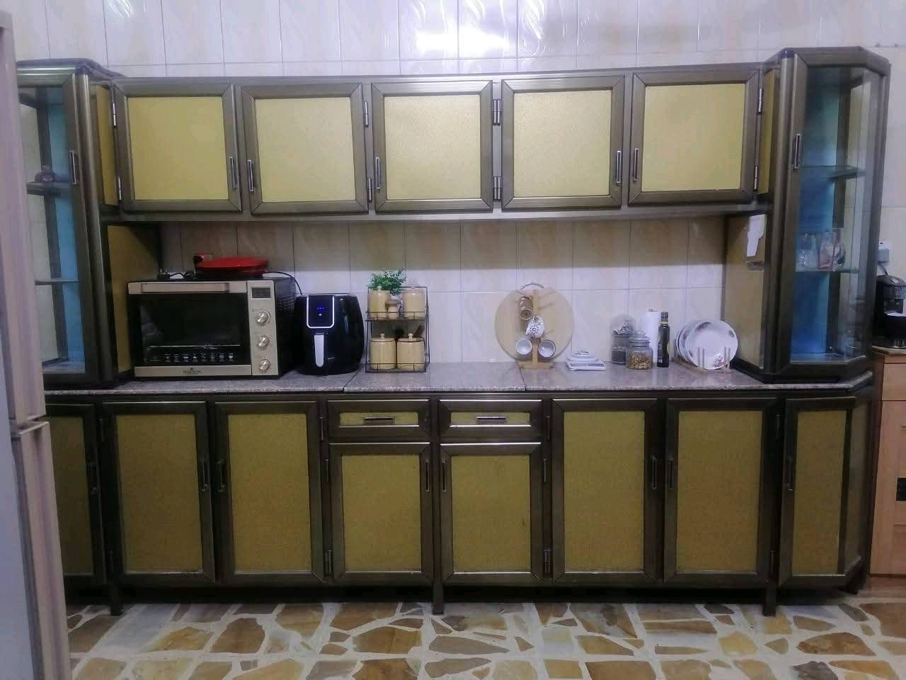 كاونتر المنيوم تفصال ثقيل  3 امتار و 60 والسنك متر و30  / بصره
