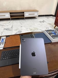 آيباد M4 ١١ انش • بطارية ٩٠% • قلم ابل اصلي