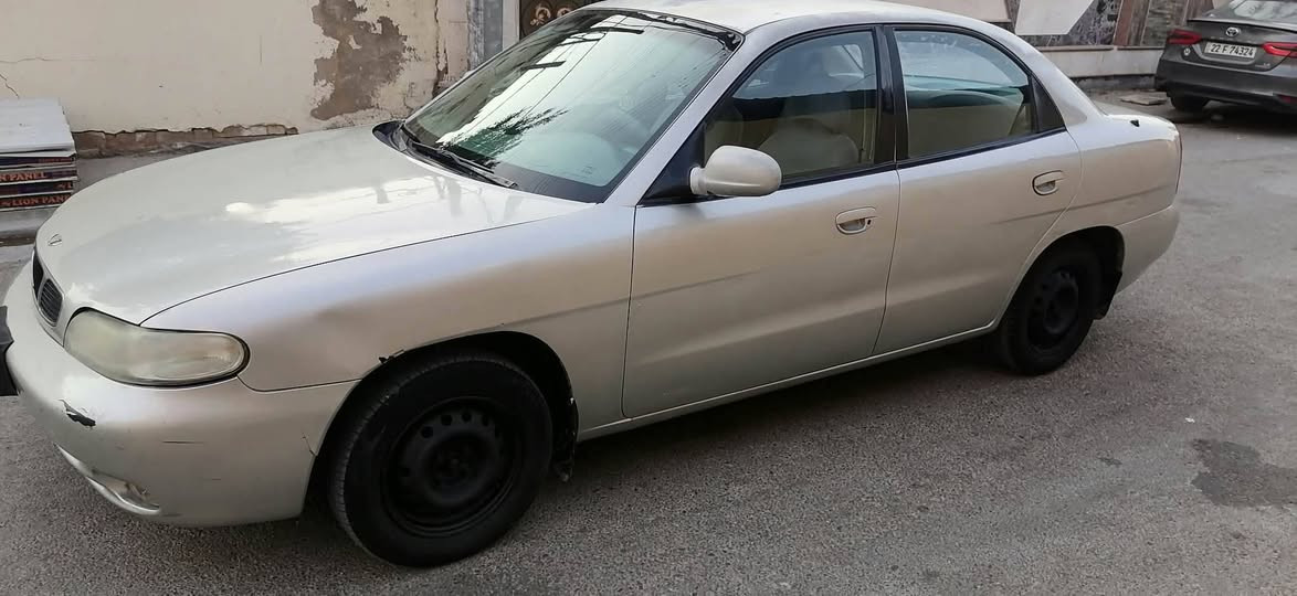 السلام عليكم
 للبيع سياره دايو نوبرا موديل ٩٧ لون سلفر رقم انبار مشروع وطني محرك١٨٠٠ مسكر كير عادي تبريد نقص غاز مصبوغه حزام عدا القماره السعر ٣٨ وبيه مجال رقم الموبايل ***********
