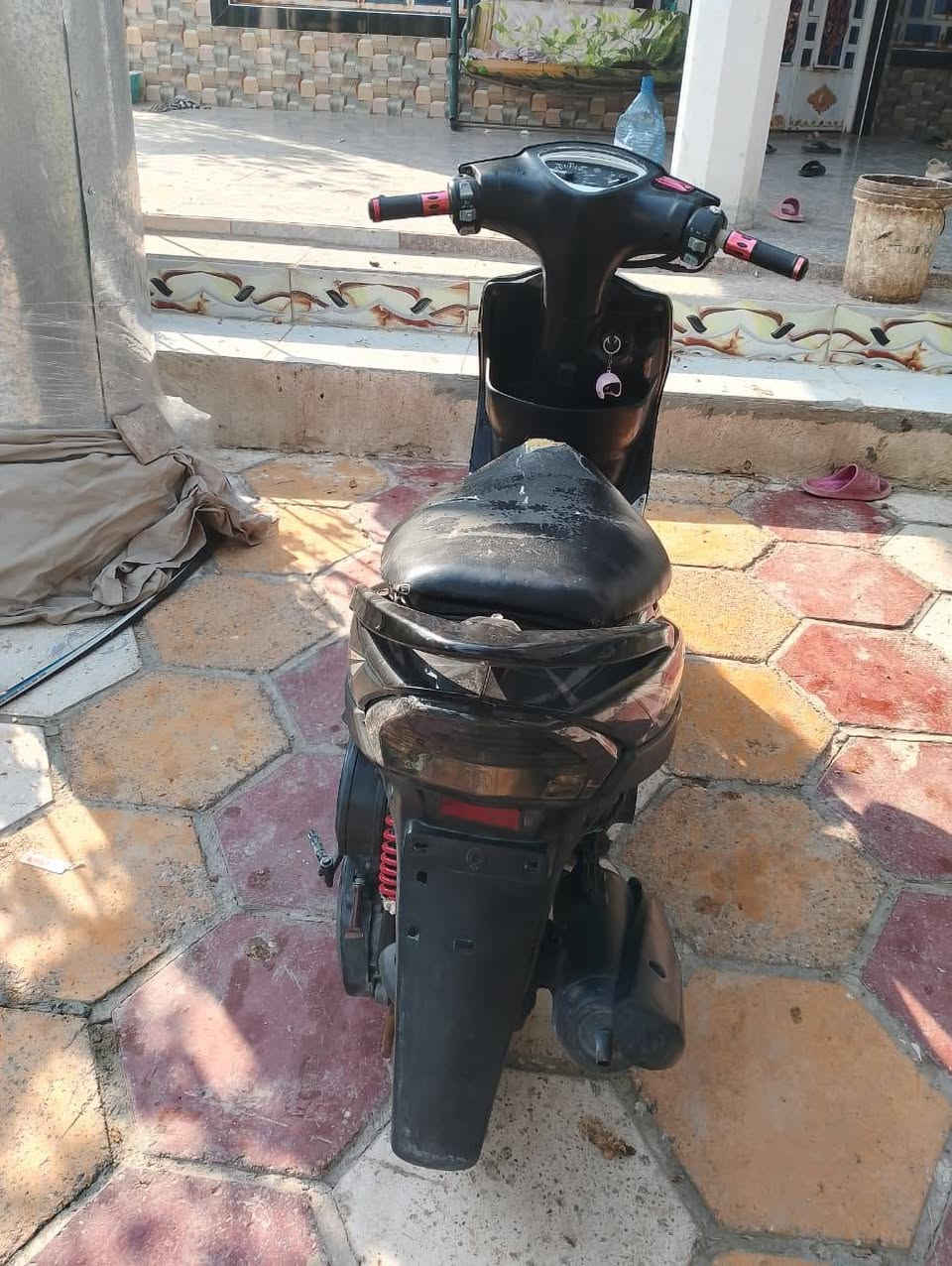 ددراجه ماكس مفتوحه مره وحده مبدل بس ولفات يعني مو تجفيت بوشه وبستم بلاد المكان قضاء المدينه
باقي التفاصيل علرقم ***********
