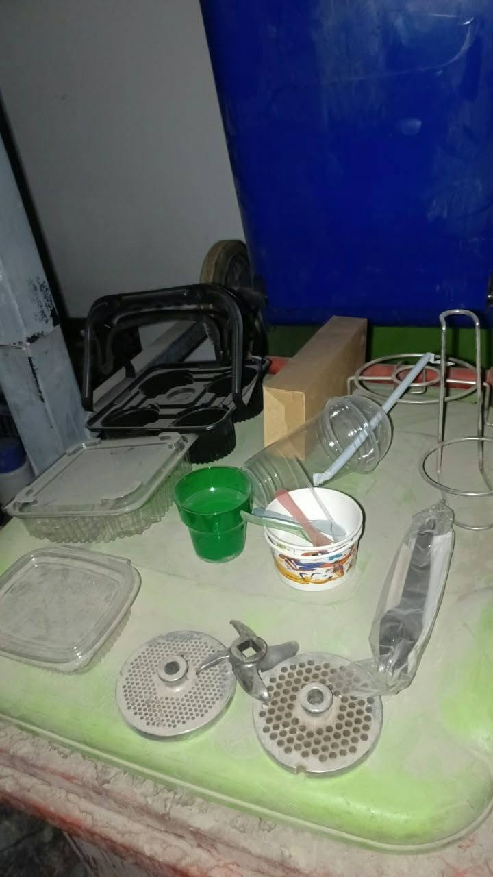اخوان هاي غراض مطعم لبيع صاحب الغراض يريدهن ب 3 وبيهن مجال يعني نحصلهن بمليونين او مليونين وربع اريد افتح بيهن مشروع واريد وياي شريك بس ما عندي امكانيه لازم شريك يدخل وياي ونفتح مشروع والله بيها خير من الله هاي الشغله الي يريد يعرف التفاصيل أكثر يراسلني واتس اب ***********
