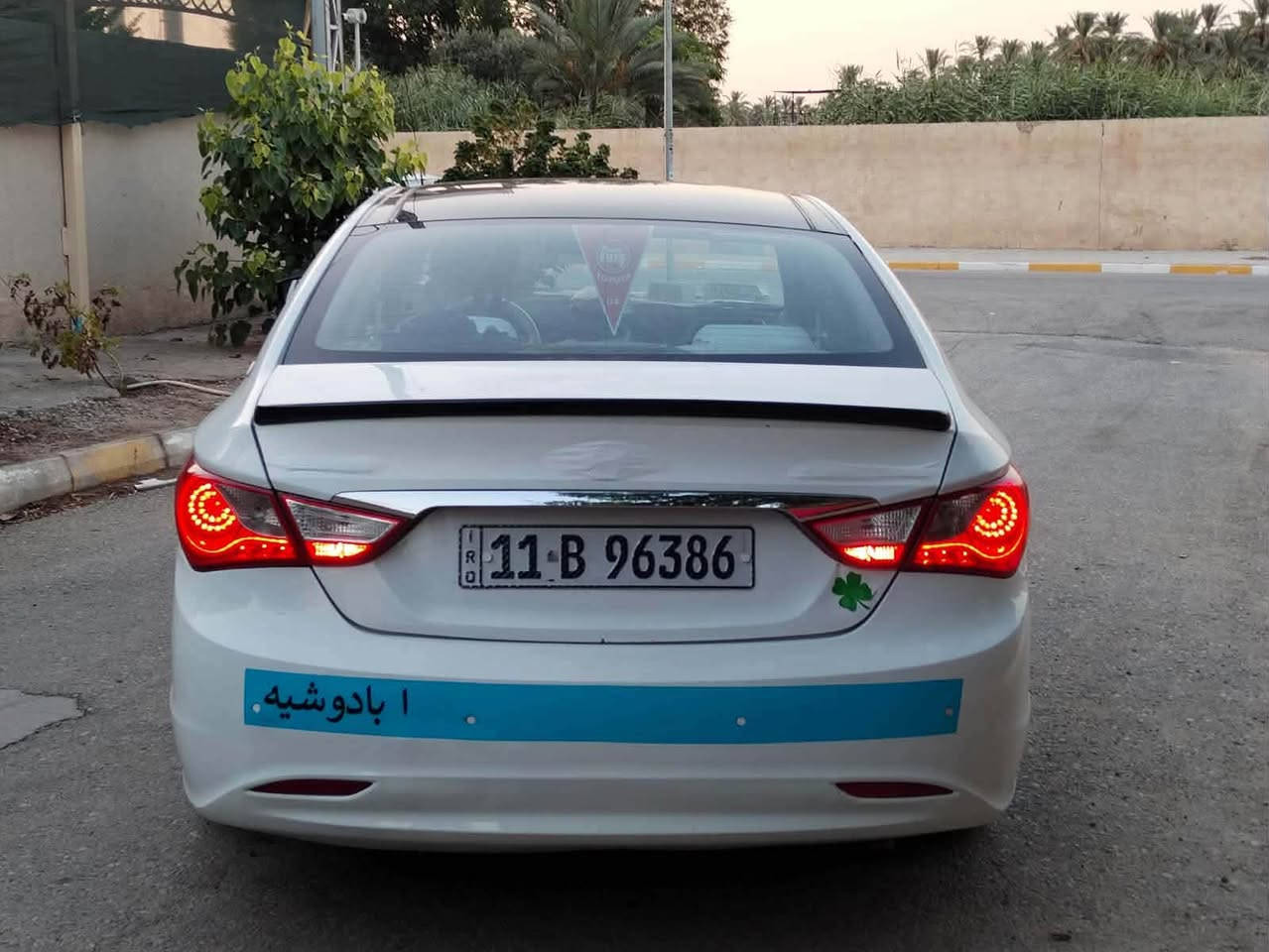 سوناتا
موديل 11
وارد خليجي
بيها 5 قطع ابيع حزام
محرك 2400
السعر 100 بيها مجال

***********
