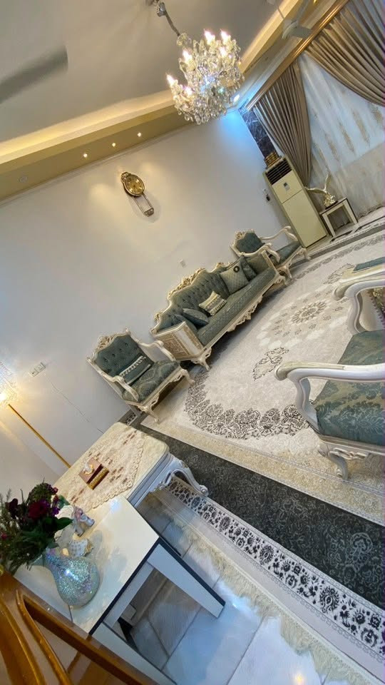 🏠للبيع بيت طابو صرف – موقع مميز جداً
بيت مكوّن من 3 طوابق، مساحة 160 متر، يقع في شارع النص وبنص السوق.

📜 طابو صرف

📐 المساحة: 160 م²

🏢 3 طوابق

📍 موقع حيوي ومميز جداً

البيت بموقع ممتاز ومناسب للسكن أو الاستثمار، خصوصاً لقربه من السوق والحركة التجارية للاستفسار ***********
