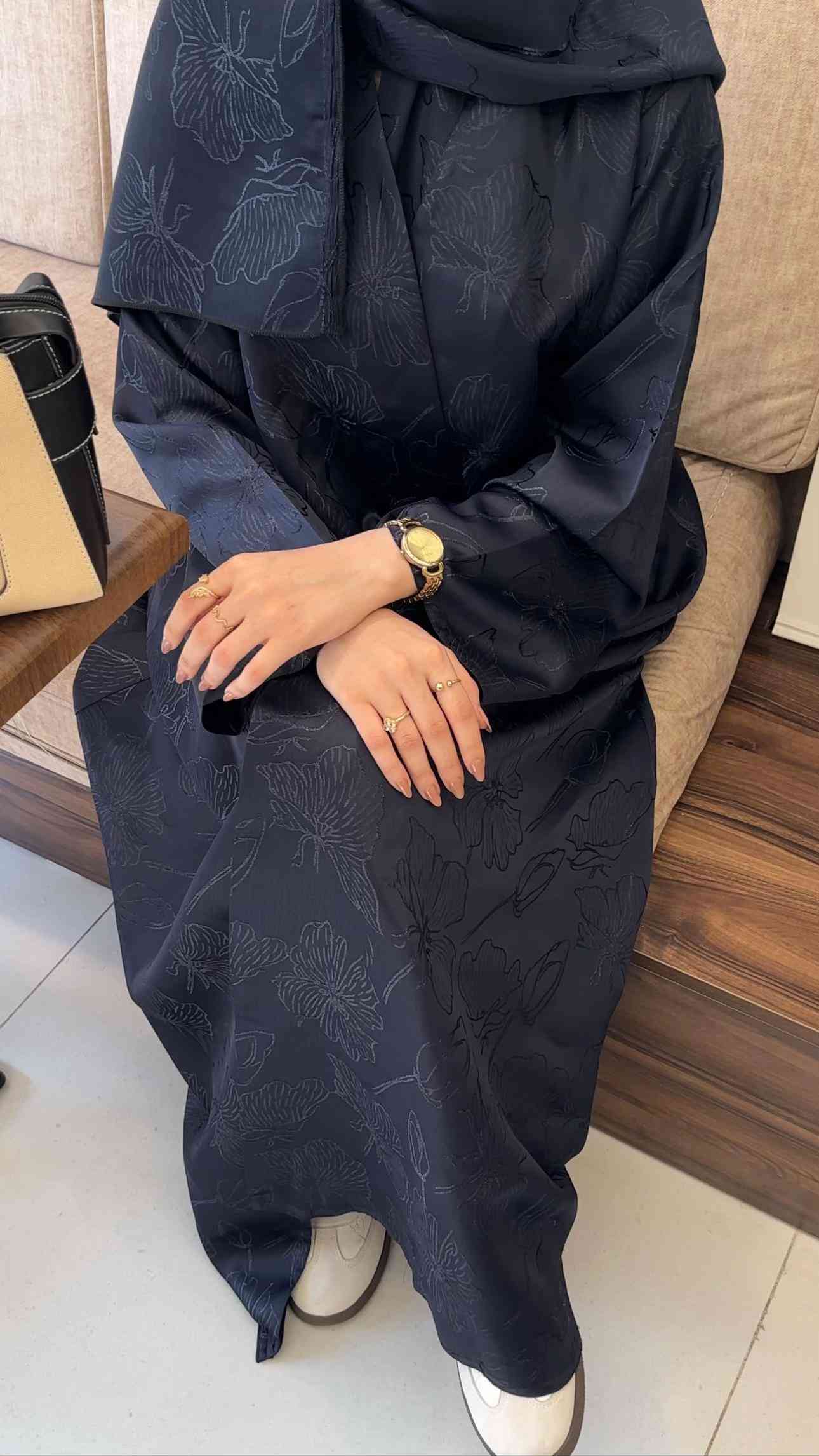 للحجز واتساب *********** #رفل_للعبايات 
