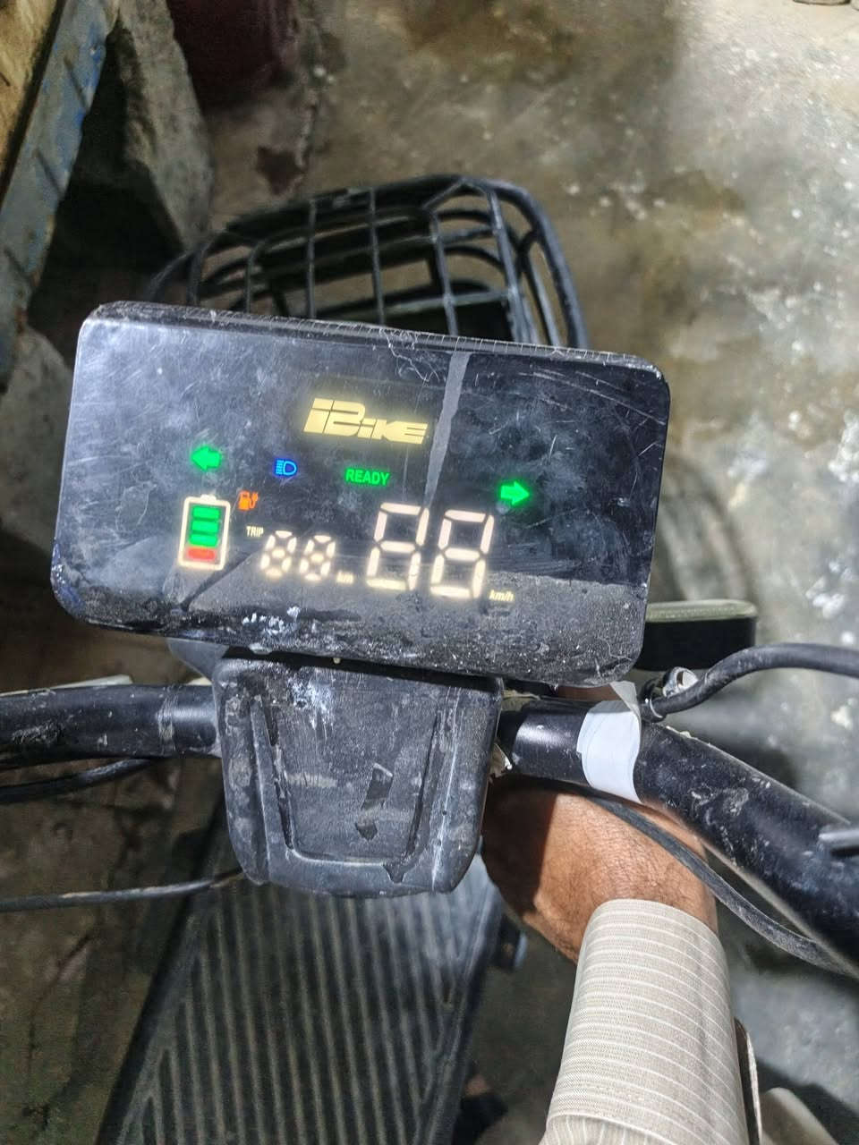120 الف
 بعقوبة  ***********
