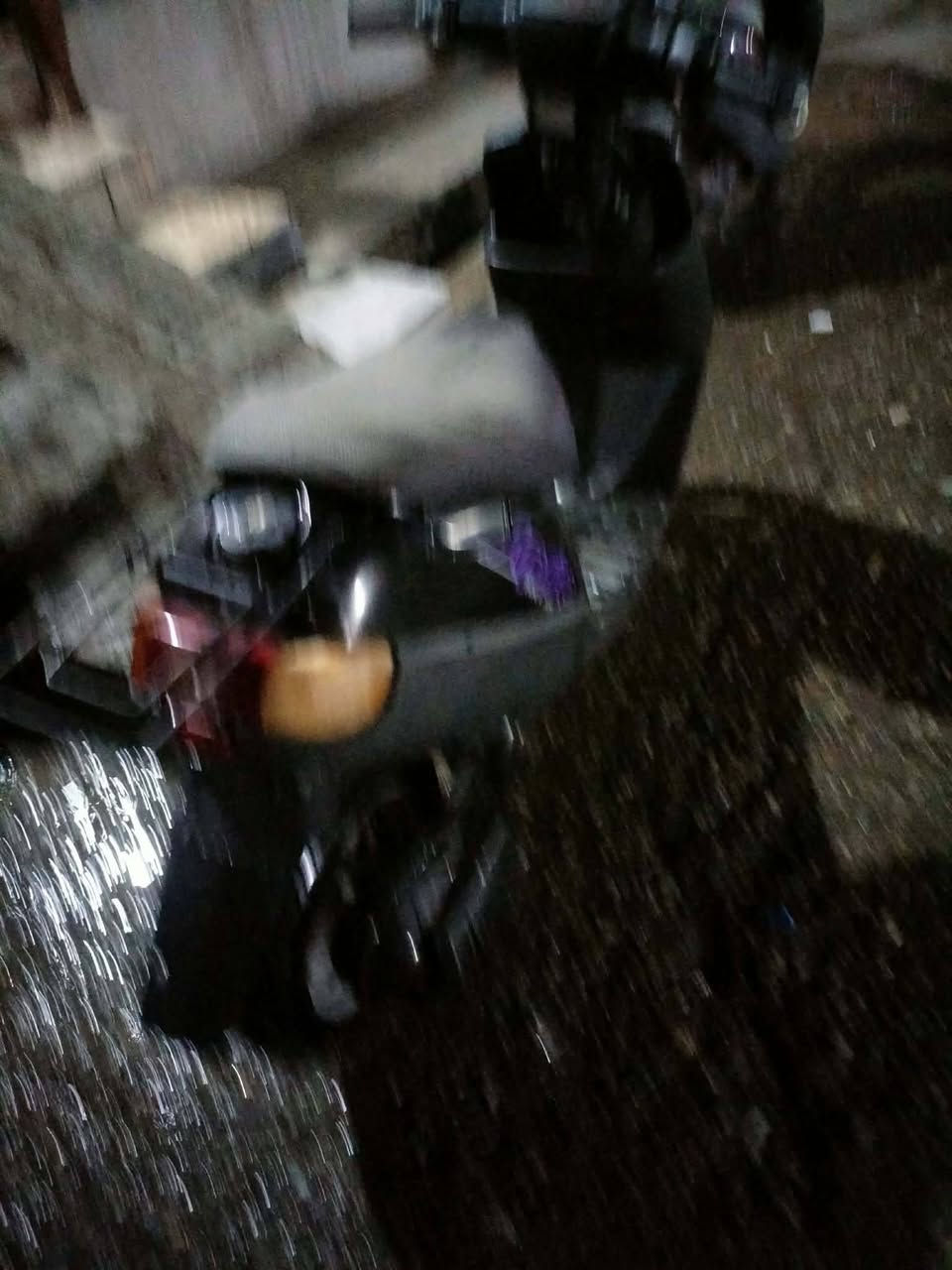 السلام عليكم مطور بوتين  للبيع السعر 350 وبي مجال قليل معمر تعميره وحده  كلو اصلي درع اصلي  بس كزوز تجاري ويرمنيا كلا  شغالا ***********
