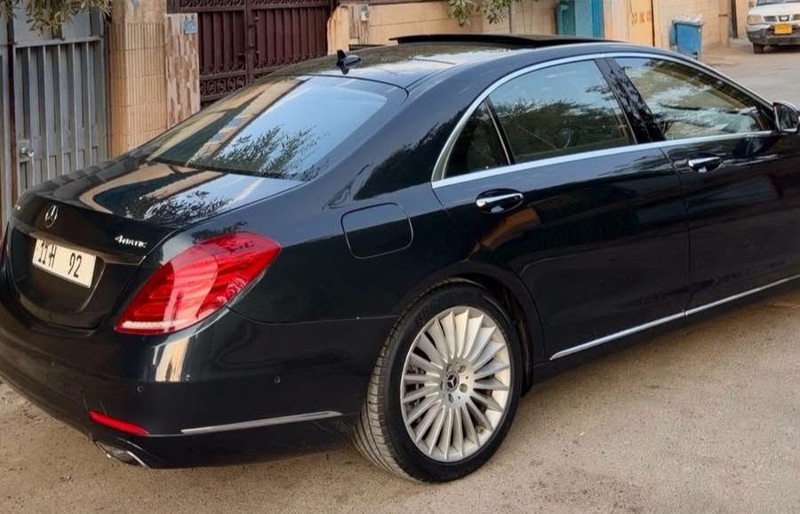 المـلك و الفخـامه و الاناقـة للبيـع 
- مرسيدس بينز s550 2015
- فووووول مواصفـات. 4 دكم 
- جدادة و نضـافة ميه بلميه
- السيـاررره ضمـان دولـي 
- كـت AMG باب طويـل VIP
- وارد امريـكي
- كهربـائيـات السياره ميكانيـك من كل النواحي كلـه جديد 
- السياره مسويلها سيرفـس كامل مكمـل 
- تخـم تاير جدديـد بالكارتون مشدود عليها 
- برغـي مابـيها نقص السـياره 
- الكيـر المحـرك كلهن سليمات و بحالـه ممتازة  
- تراي و كعـده و طسه زيروو 
- السياره ماشيه ٦٨ 
- داخـل كريـمي و جوزي ( دزاينـوو
  - ٤  كشنـات مساج + تدفئة + تبريـد + خزن ميمـوري
 - اكيـد الابواب شـفط كلهن
- اما سسـتم الصوت حفـلة داخلـية من شركـة برومستر العريـقه.
- و اكـيد السياره حجـم لارج باب طويـل.
٥ بردات .
- بانوراما .
- اما اللايت فهو multi beam من الاناره الذكيه جداً 
- الدواخل كلـها اناره محيـطيه
٥ كامرات + رادات + نظام التوقف الذااتـي
السيـاره بالحقيـقه احلـى من الصور بالف مره 
سنوية جديده هزه جديده 
مكان السياره بغداد / الاعظميه
رقم صاحب سيارة ***********
