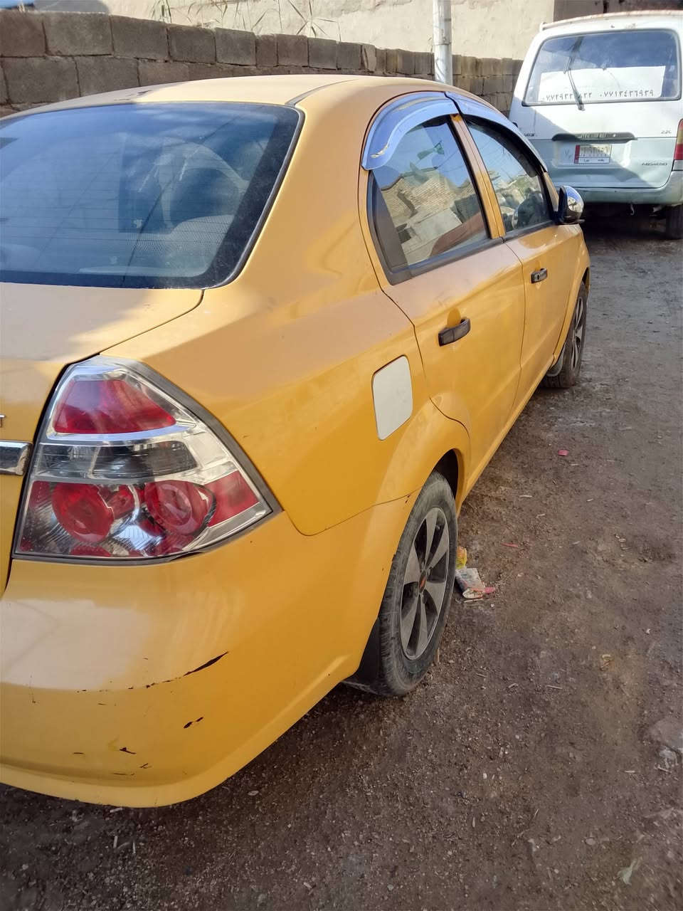 سلام عليكم عدي سياره هفيو الفين 11 خليجي بلديه سياره بيه تبخير قليل طبكت تشتغل شغل ما تشتغل بقت سعر 45 بيه مجال قليل لو مراوس عادي رقم ***********
