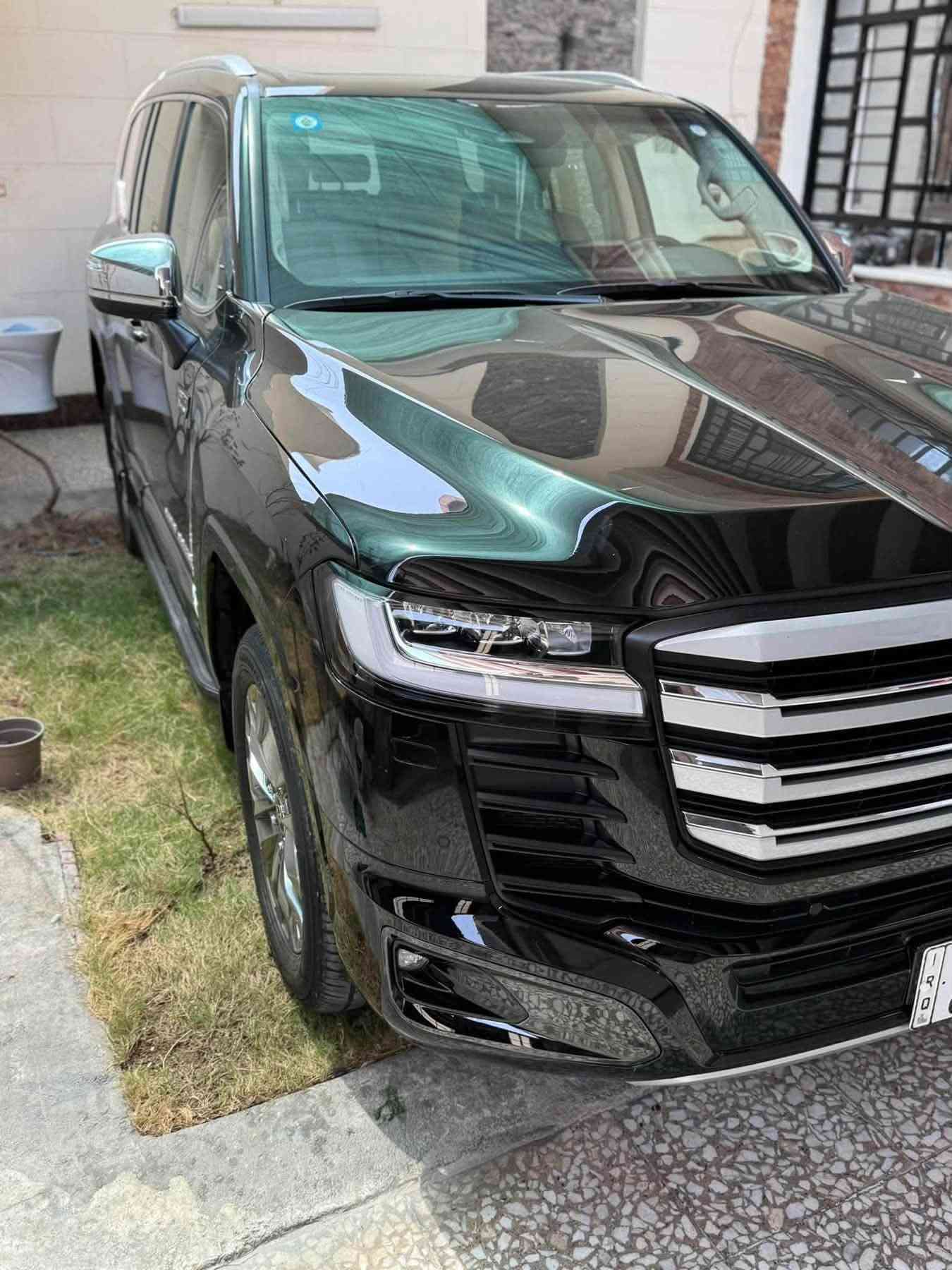 السلام عليكم 
(( علق بتم يصلك السعر او علق واصعد المنشور بكلمه يا الله ))

البيع لاندكروز موديلها ٢٠٢٥ ساز ام الضمان  
مغلفه ppf ضمان 
مواصفات السياره   VX. Sتون تيربو هايبرد HEVعالميه السياره
مواصفات VIP السياره الي جانيه يعرف قيمت هاي سياره تموت
رادار امامي وخلفي وجانبي وتحديد مسار ونقط عمياء ومانع داخل ٩ الالوان تصادم و5 كامرات محيطيه و شاشه اصليه وسماعات JPLترايش نيكل نفخ والسياره لون الاسود المفقود من السوك 

ماشيه السياره 14 الف km تبديل في شركه ساز 

مكاني بغداد وتواصل ع رقم 

مكاني بغداد وبسمي ورقم بغداد

‭***********
