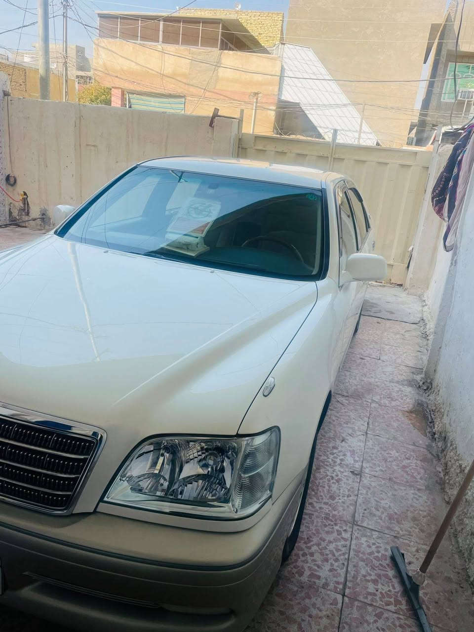 لليدور طك كارتون وسلفون وناشف
ملكه... كصة قماره فقط .. ادوات. ادوات.. 
تحويرت نجف بس الدشبول امارات
السياره زيروووو وكلشي بيها راجع بوضع الشركه
السياره جاهزه مجهزه على اخر حبايه من جميع النواحي
تبريد انجماد وشرط الفان يدك باالبرده يعني متعوب عليها
2دكم .. برده خلفيه.. محرك  ديفور الصغير وزيرو
ويل ليزري مع تخم تاير جديد 
واليعرف قيمة هيج سياره عليه بسبع عافيات
فدوه اروحلك هاي سياره بعدهي كارتون ولا تخابريني وتكلي لكيت وحصلت 
السوك متروس وكلشي بيه
السعر 45
 المكان بابل
***********
