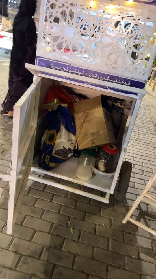 عربانة قهوة للبيع☕️🚋
السعر 600 الف
الحالة : جديدة استعمال اسبوع فقط
المكان : دهوك
للتواصل على الواتساب ***********
