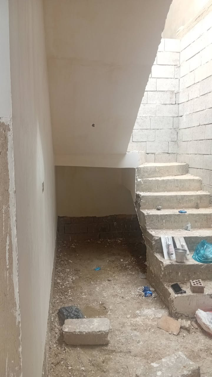 كادر • جص وبياض