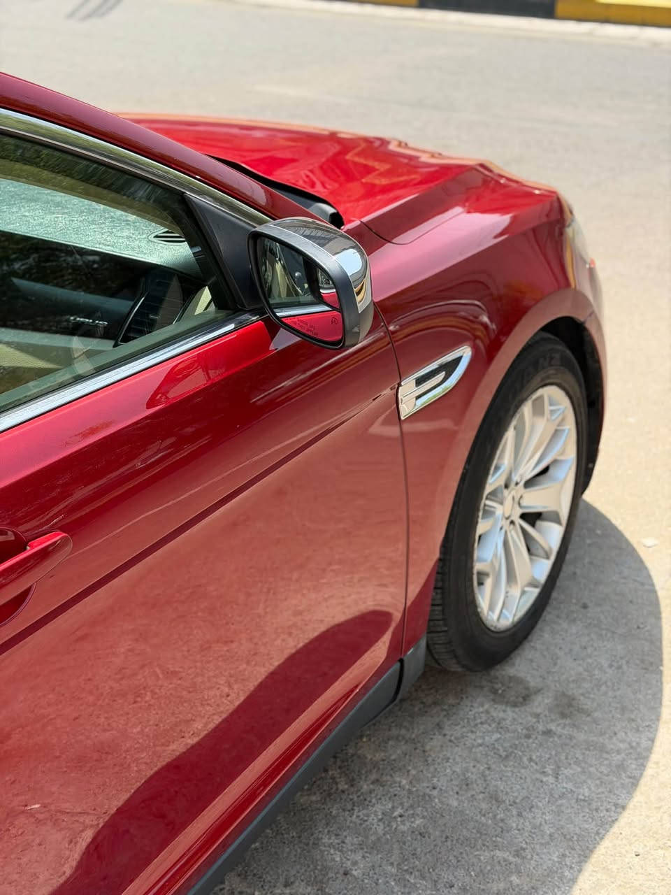 السلام عليكم
فورد تورس 2014 للبيع
LIMITED
ماشية 120 ميل تقريباً
⚙️ مكينة 3.5L
⛽ بانزين + السيارة عليها منظومة غاز ايطالية 
الصدر مابي نقص نضافة ٩٠٪؜
حادثها جاملغ خلفي صبغ فقط

المواصفات:
• جلد
• بصمة تشغيل
• دخول ذكي
• دخول عن طريق الرمز
• كاميرا خلفية + حساسات
• مثبت سرعة
• ومواصفات هوايه بعد

المكينة والكير كفالة
تخم تايرات جديد بالكامل
منظومة تبريد جديدة وتبريد ثلج

السيارة نظيفة ومستخدمة استخدام شخصي، وجاهزة للاستخدام وما تحتاج صرف/ والصور هاي اليوم لا قديمة ولا شي يعني هذا وضعها الحالي
السعر 112 وبيها مجال حك الجية 

متواجد واتساب ورصيد 
***********
